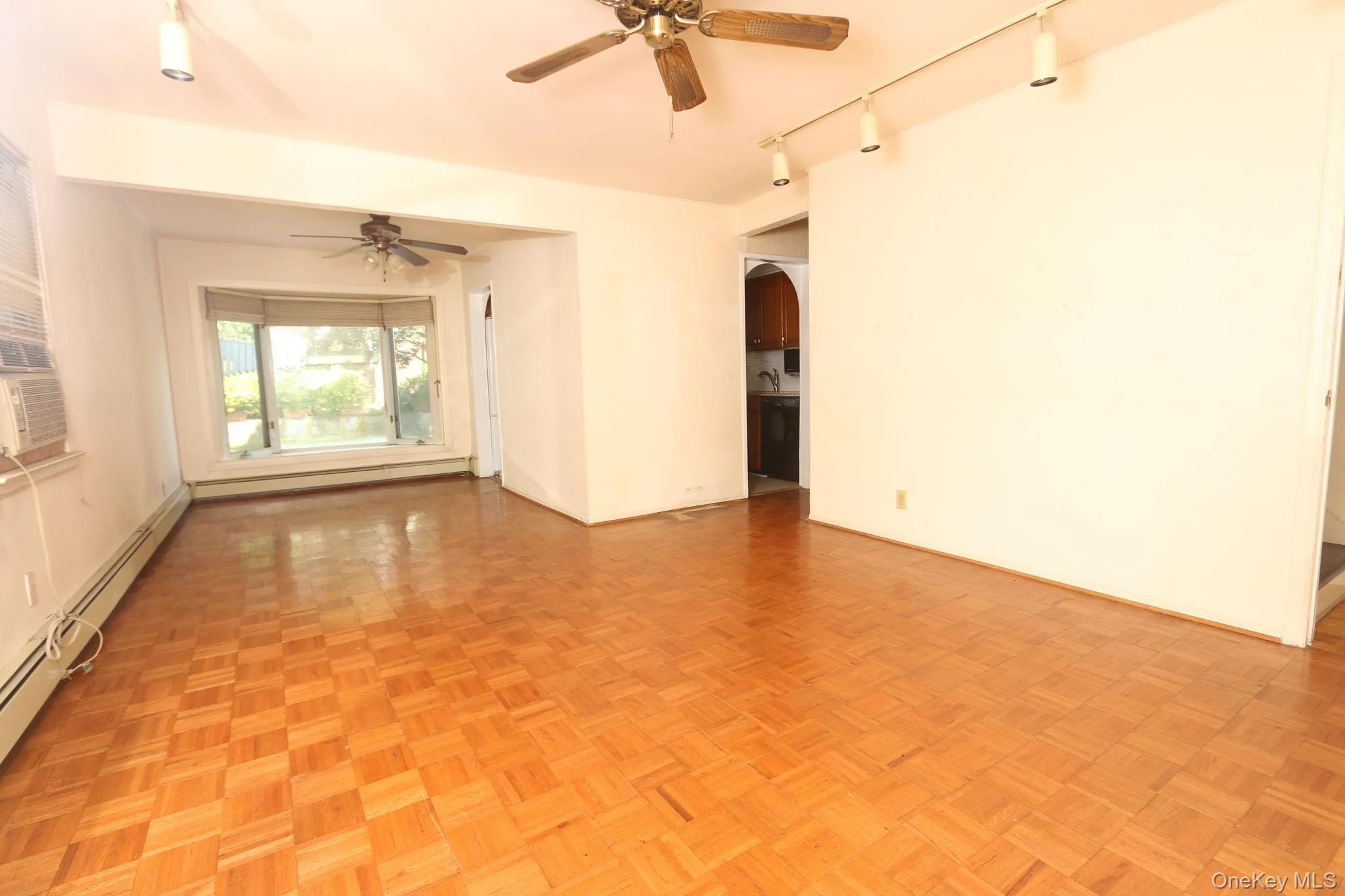 43 Ivanhoe Place, Hempstead, NY, 3 Bedrooms Bedrooms, 6 Rooms Rooms,2 BathroomsBathrooms,Residential,For Rent,Ivanhoe,0,1031979 43 Ivanhoe Place, Hempstead, NY, 3 Bedrooms Bedrooms, 6 Rooms Rooms,2 BathroomsBathrooms,Residential,For Rent,Ivanhoe,0,1031979