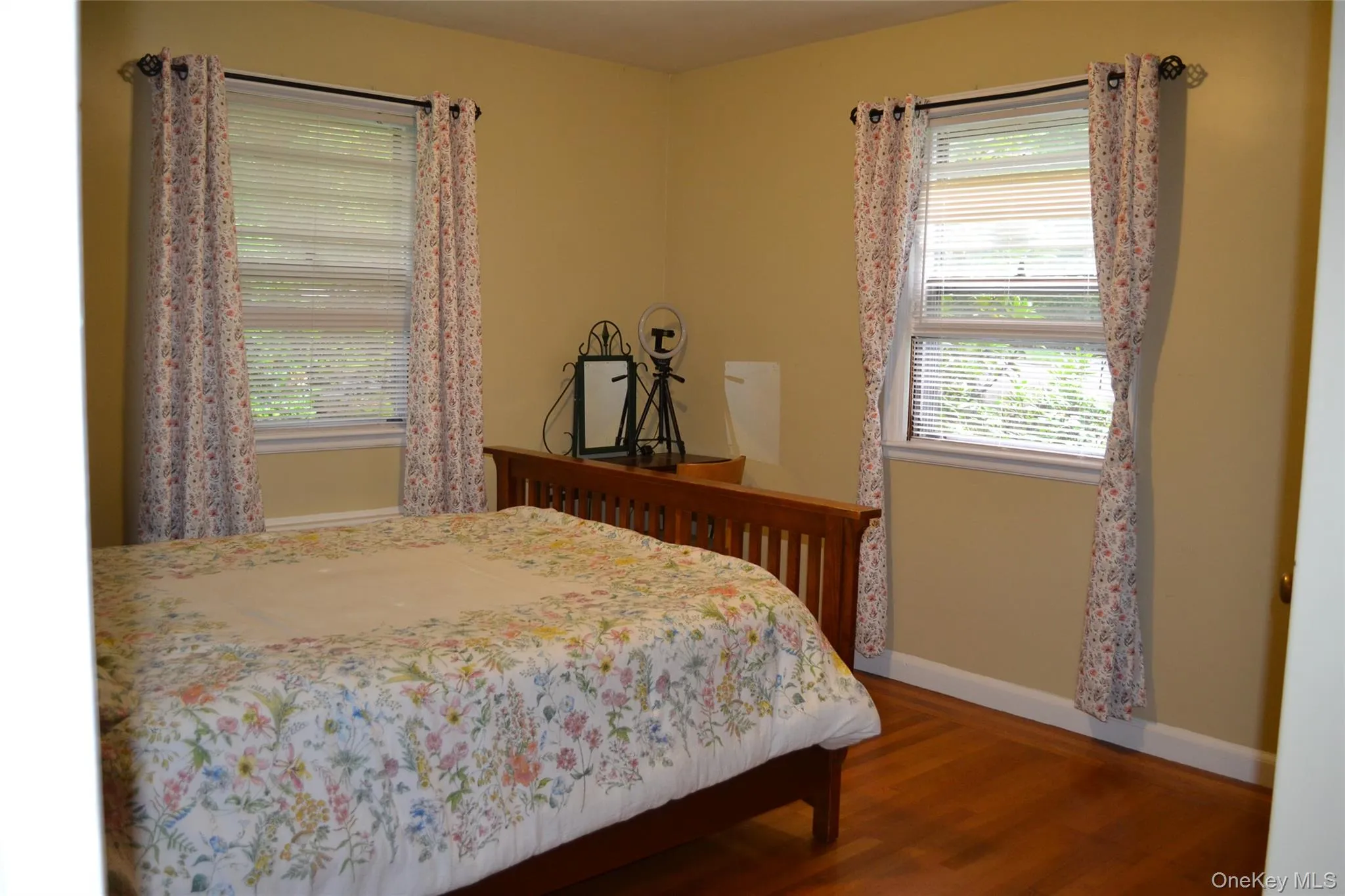 622 James Street, Pelham, NY, 5 Bedrooms Bedrooms, 10 Rooms Rooms,3 BathroomsBathrooms,Residential Lease,For Rent,James,0,1031985 622 James Street, Pelham, NY, 5 Bedrooms Bedrooms, 10 Rooms Rooms,3 BathroomsBathrooms,Residential Lease,For Rent,James,0,1031985