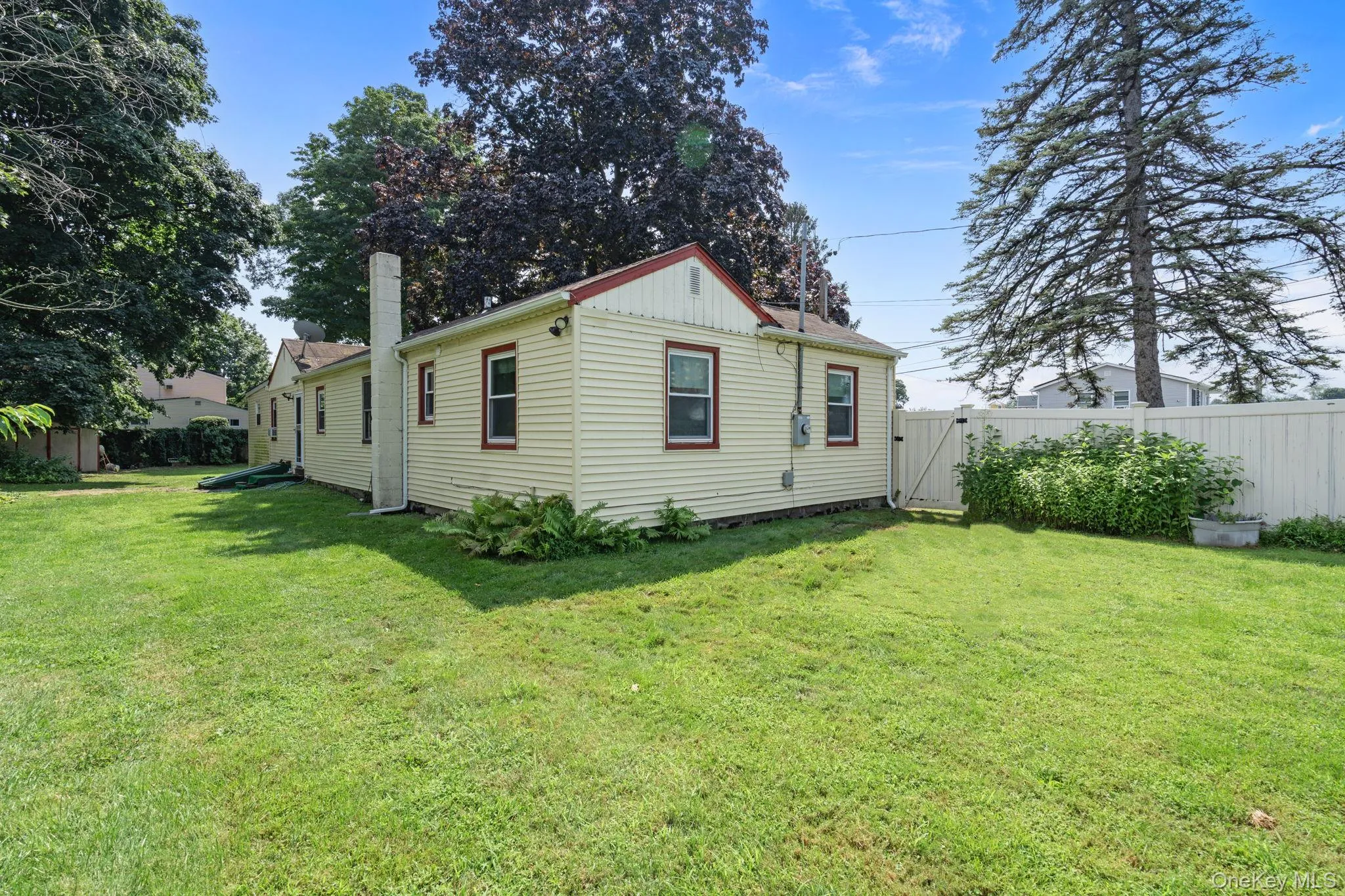 125 1st Street, Islip, NY, 3 Bedrooms Bedrooms, 6 Rooms Rooms,1 BathroomBathrooms,Residential,For Rent,1st,0,1031986 125 1st Street, Islip, NY, 3 Bedrooms Bedrooms, 6 Rooms Rooms,1 BathroomBathrooms,Residential,For Rent,1st,0,1031986