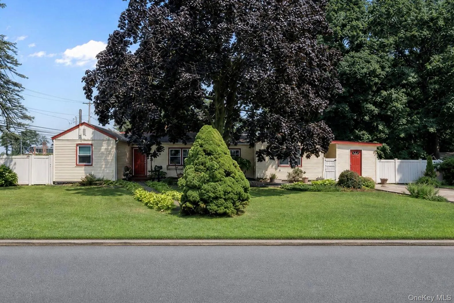 125 1st Street, Islip, NY, 3 Bedrooms Bedrooms, 6 Rooms Rooms,1 BathroomBathrooms,Residential,For Rent,1st,0,1031986 125 1st Street, Islip, NY, 3 Bedrooms Bedrooms, 6 Rooms Rooms,1 BathroomBathrooms,Residential,For Rent,1st,0,1031986