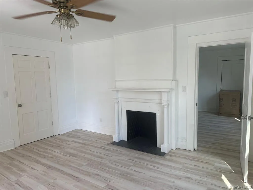81 Carroll Street, Poughkeepsie, NY, 2 Bedrooms Bedrooms, 4 Rooms Rooms,1 BathroomBathrooms,Residential Lease,For Rent,Carroll,0,1031990 81 Carroll Street, Poughkeepsie, NY, 2 Bedrooms Bedrooms, 4 Rooms Rooms,1 BathroomBathrooms,Residential Lease,For Rent,Carroll,0,1031990