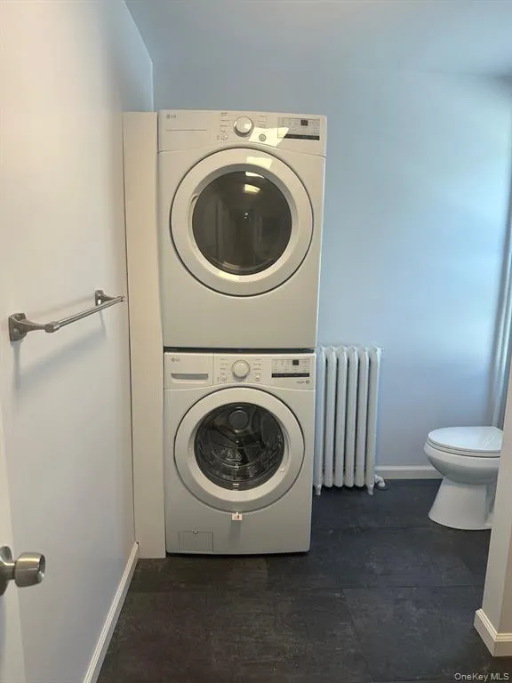 81 Carroll Street, Poughkeepsie, NY, 2 Bedrooms Bedrooms, 4 Rooms Rooms,1 BathroomBathrooms,Residential Lease,For Rent,Carroll,0,1031990 81 Carroll Street, Poughkeepsie, NY, 2 Bedrooms Bedrooms, 4 Rooms Rooms,1 BathroomBathrooms,Residential Lease,For Rent,Carroll,0,1031990