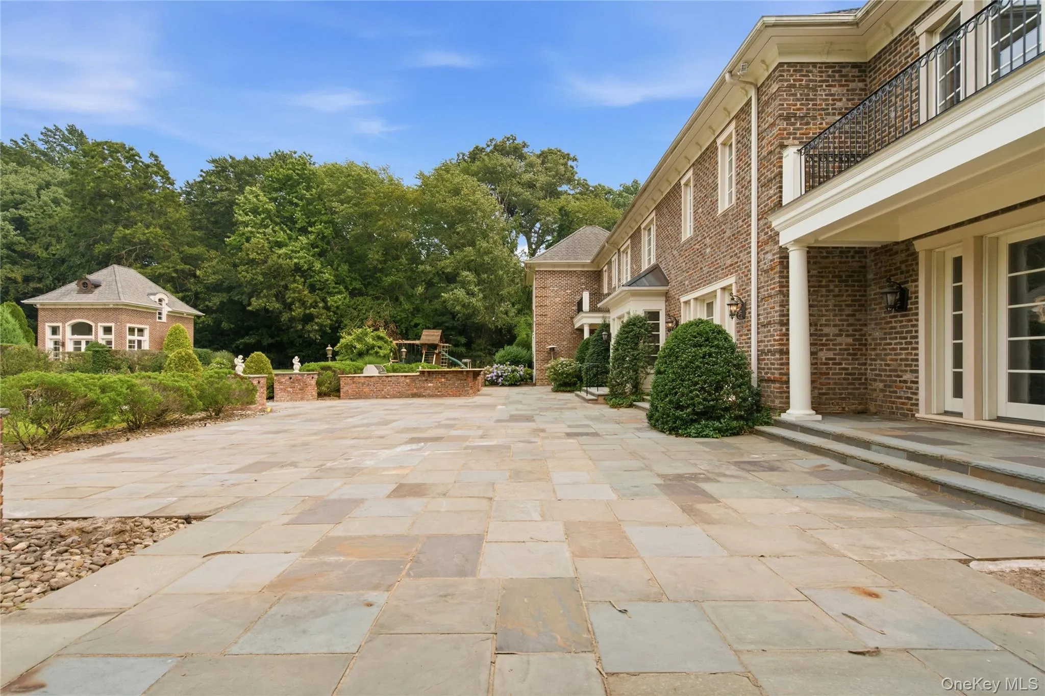 33 Chicken Valley Road, Oyster Bay, NY, 6 Bedrooms Bedrooms, 16 Rooms Rooms,7 BathroomsBathrooms,Residential,For Rent,Chicken Valley,0,1031994 33 Chicken Valley Road, Oyster Bay, NY, 6 Bedrooms Bedrooms, 16 Rooms Rooms,7 BathroomsBathrooms,Residential,For Rent,Chicken Valley,0,1031994