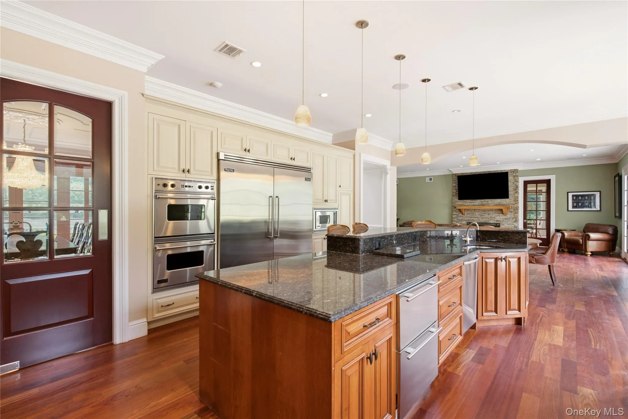 33 Chicken Valley Road, Oyster Bay, NY, 6 Bedrooms Bedrooms, 16 Rooms Rooms,7 BathroomsBathrooms,Residential,For Rent,Chicken Valley,0,1031994 33 Chicken Valley Road, Oyster Bay, NY, 6 Bedrooms Bedrooms, 16 Rooms Rooms,7 BathroomsBathrooms,Residential,For Rent,Chicken Valley,0,1031994