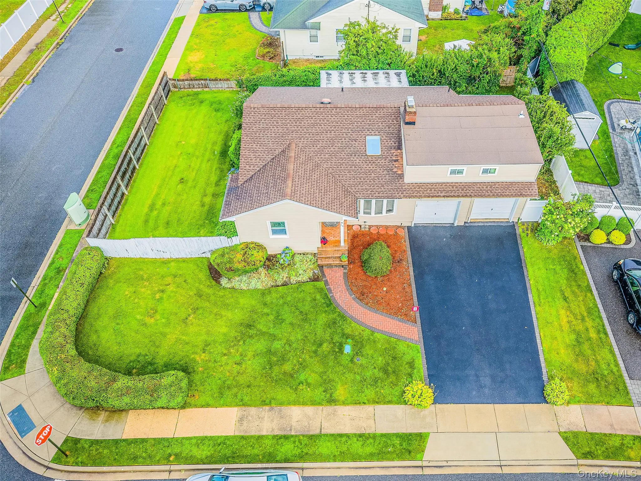 28 Greenvale Lane, Oyster Bay, NY, 4 Bedrooms Bedrooms, 9 Rooms Rooms,3 BathroomsBathrooms,Residential,For Rent,Greenvale,0,1031995 28 Greenvale Lane, Oyster Bay, NY, 4 Bedrooms Bedrooms, 9 Rooms Rooms,3 BathroomsBathrooms,Residential,For Rent,Greenvale,0,1031995