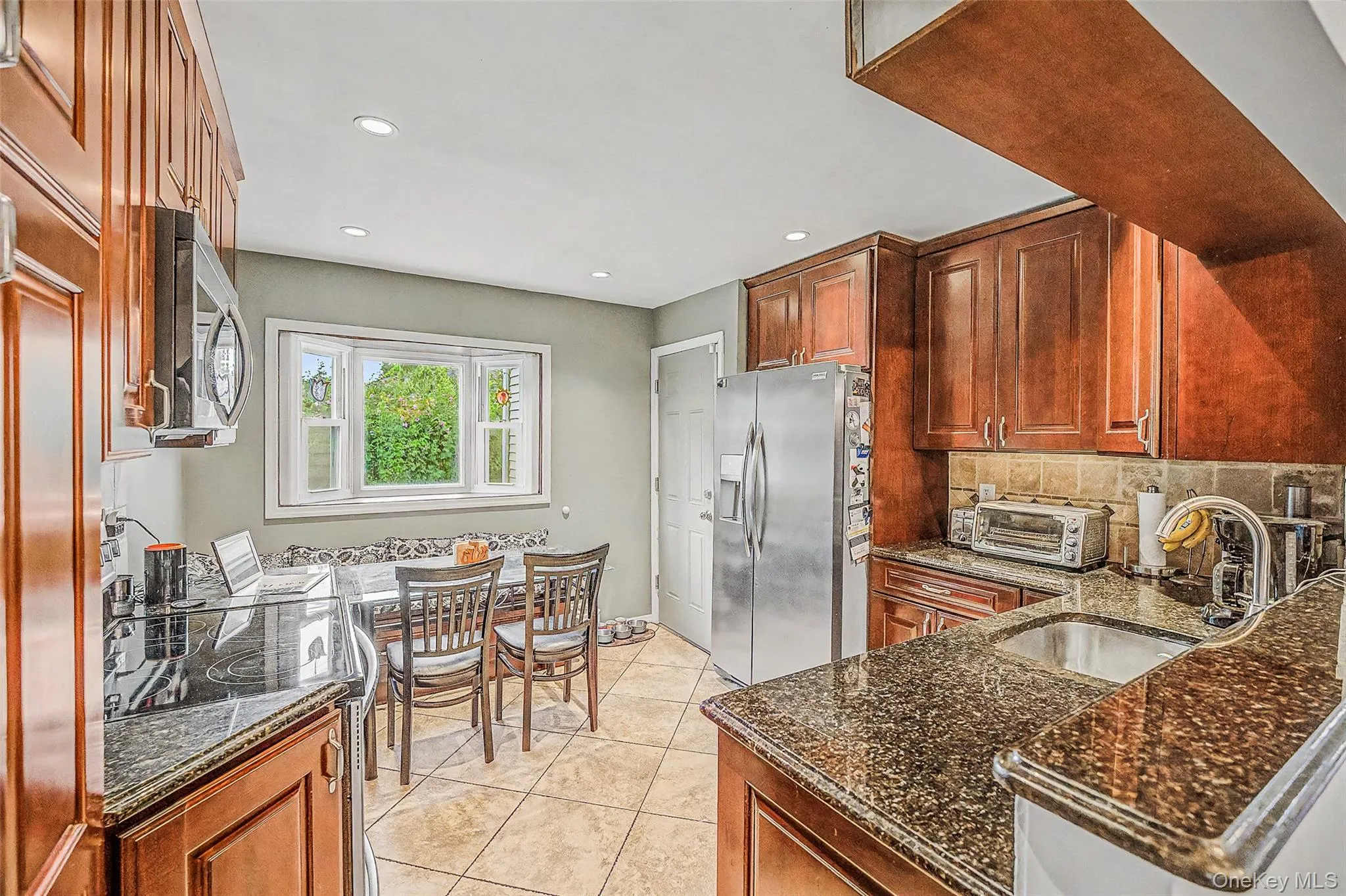28 Greenvale Lane, Oyster Bay, NY, 4 Bedrooms Bedrooms, 9 Rooms Rooms,3 BathroomsBathrooms,Residential,For Rent,Greenvale,0,1031995 28 Greenvale Lane, Oyster Bay, NY, 4 Bedrooms Bedrooms, 9 Rooms Rooms,3 BathroomsBathrooms,Residential,For Rent,Greenvale,0,1031995