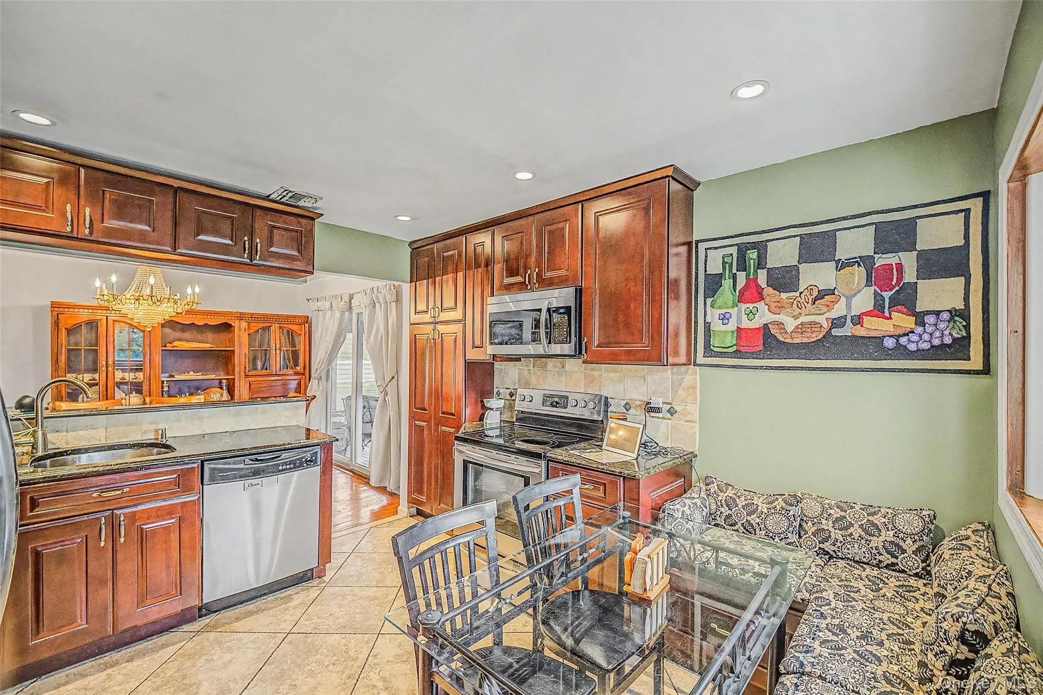 28 Greenvale Lane, Oyster Bay, NY, 4 Bedrooms Bedrooms, 9 Rooms Rooms,3 BathroomsBathrooms,Residential,For Rent,Greenvale,0,1031995 28 Greenvale Lane, Oyster Bay, NY, 4 Bedrooms Bedrooms, 9 Rooms Rooms,3 BathroomsBathrooms,Residential,For Rent,Greenvale,0,1031995