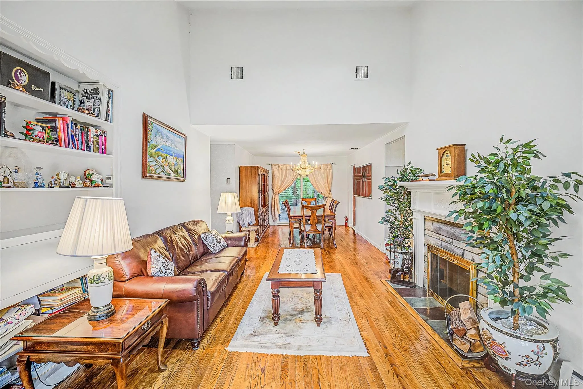 28 Greenvale Lane, Oyster Bay, NY, 4 Bedrooms Bedrooms, 9 Rooms Rooms,3 BathroomsBathrooms,Residential,For Rent,Greenvale,0,1031995 28 Greenvale Lane, Oyster Bay, NY, 4 Bedrooms Bedrooms, 9 Rooms Rooms,3 BathroomsBathrooms,Residential,For Rent,Greenvale,0,1031995