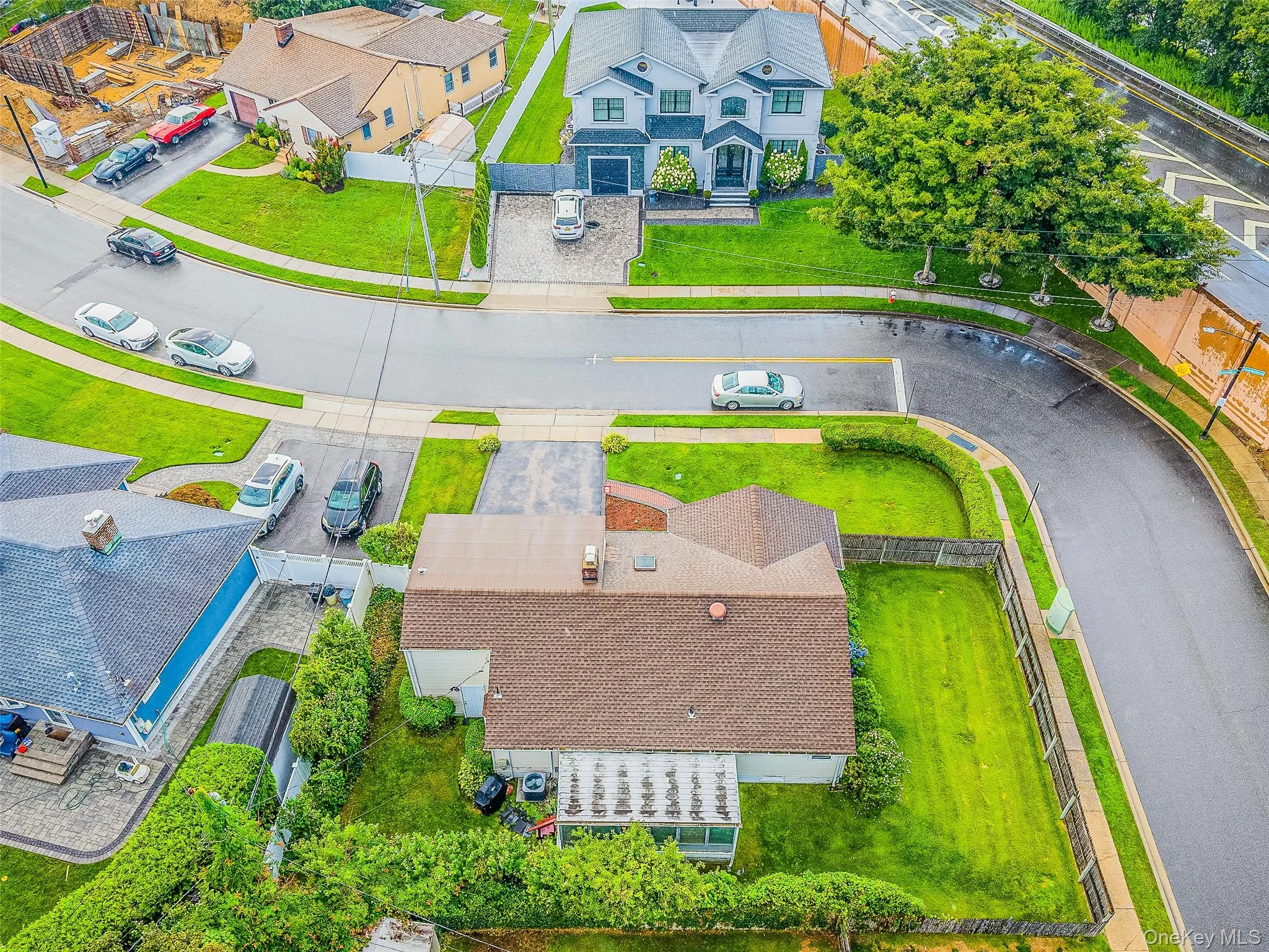 28 Greenvale Lane, Oyster Bay, NY, 4 Bedrooms Bedrooms, 9 Rooms Rooms,3 BathroomsBathrooms,Residential,For Rent,Greenvale,0,1031995 28 Greenvale Lane, Oyster Bay, NY, 4 Bedrooms Bedrooms, 9 Rooms Rooms,3 BathroomsBathrooms,Residential,For Rent,Greenvale,0,1031995