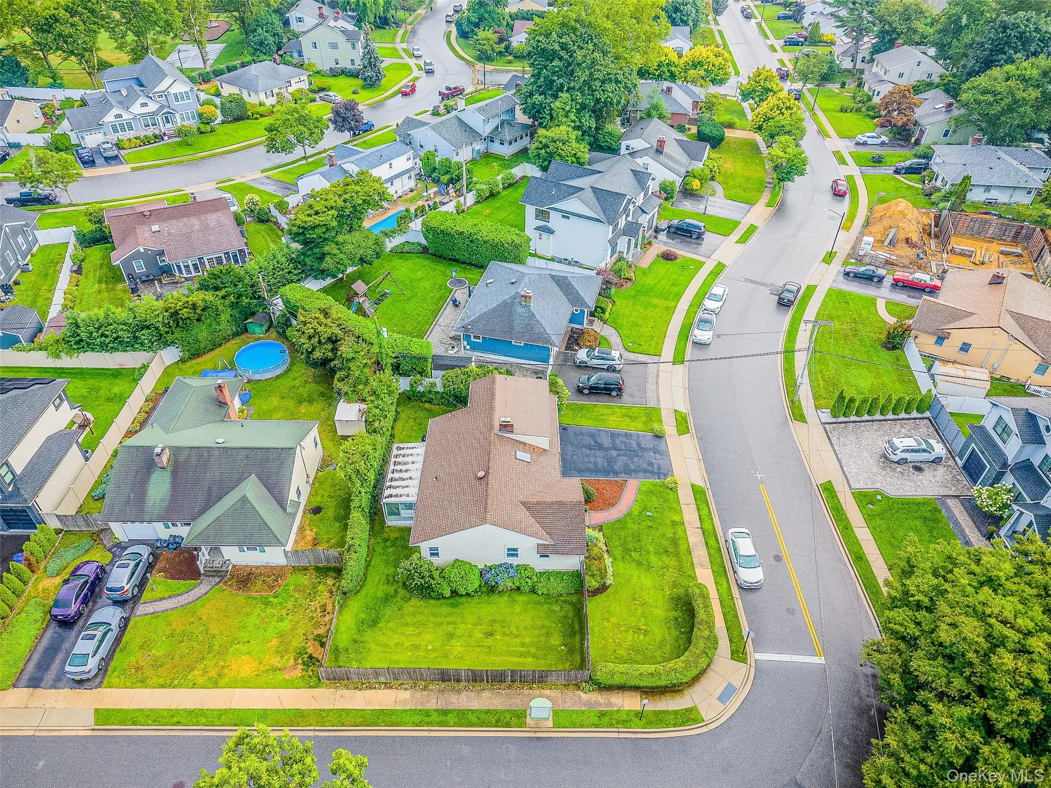 28 Greenvale Lane, Oyster Bay, NY, 4 Bedrooms Bedrooms, 9 Rooms Rooms,3 BathroomsBathrooms,Residential,For Rent,Greenvale,0,1031995 28 Greenvale Lane, Oyster Bay, NY, 4 Bedrooms Bedrooms, 9 Rooms Rooms,3 BathroomsBathrooms,Residential,For Rent,Greenvale,0,1031995