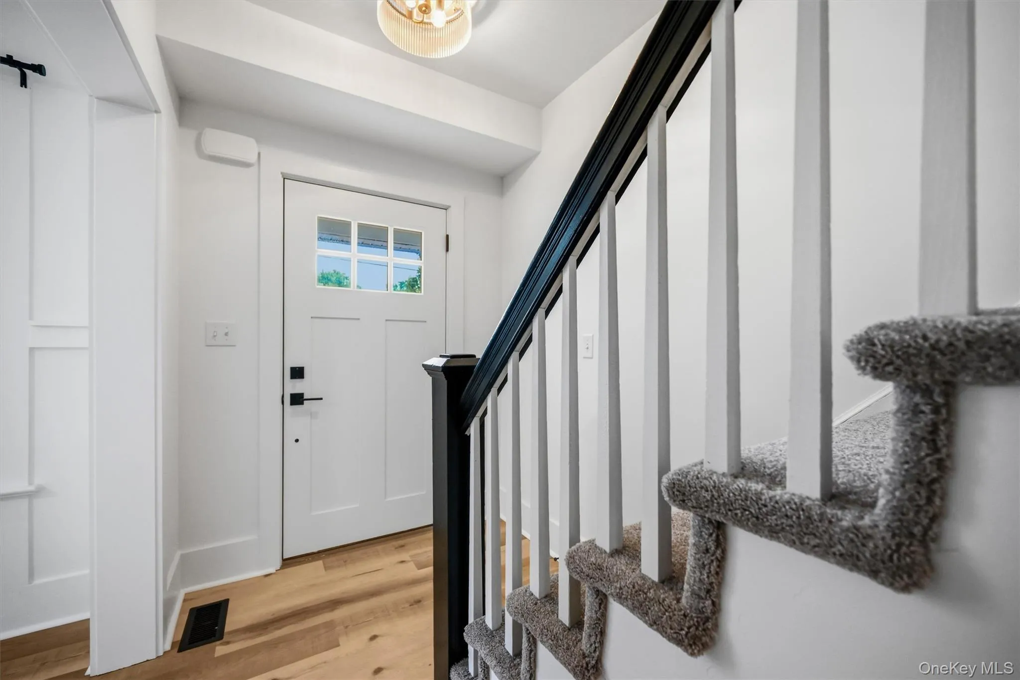 19 Cherry Street, Warwick (town), NY, 3 Bedrooms Bedrooms, 5 Rooms Rooms,1 BathroomBathrooms,Residential Lease,For Rent,Cherry,0,1032005 19 Cherry Street, Warwick (town), NY, 3 Bedrooms Bedrooms, 5 Rooms Rooms,1 BathroomBathrooms,Residential Lease,For Rent,Cherry,0,1032005