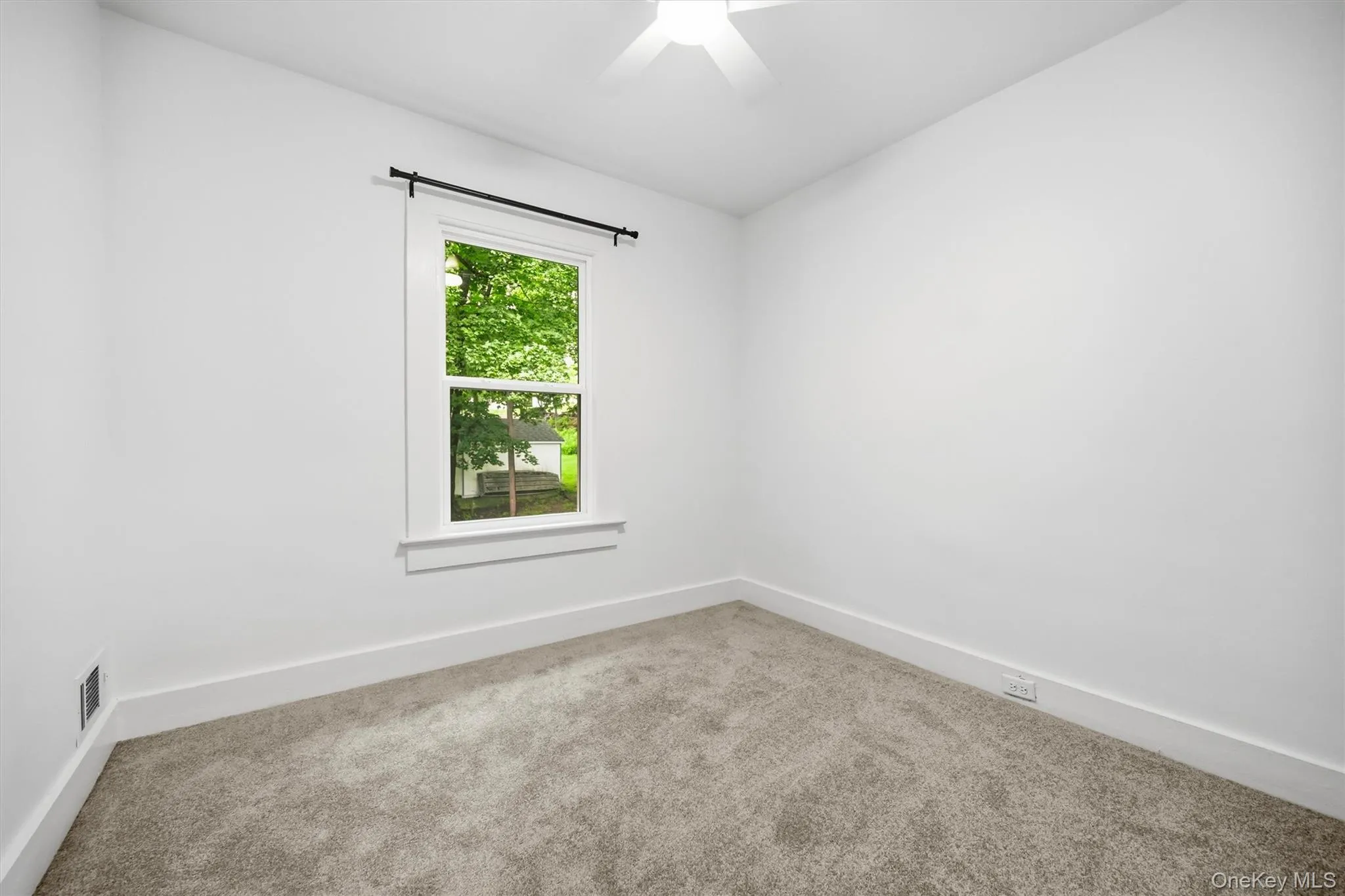 19 Cherry Street, Warwick (town), NY, 3 Bedrooms Bedrooms, 5 Rooms Rooms,1 BathroomBathrooms,Residential Lease,For Rent,Cherry,0,1032005 19 Cherry Street, Warwick (town), NY, 3 Bedrooms Bedrooms, 5 Rooms Rooms,1 BathroomBathrooms,Residential Lease,For Rent,Cherry,0,1032005