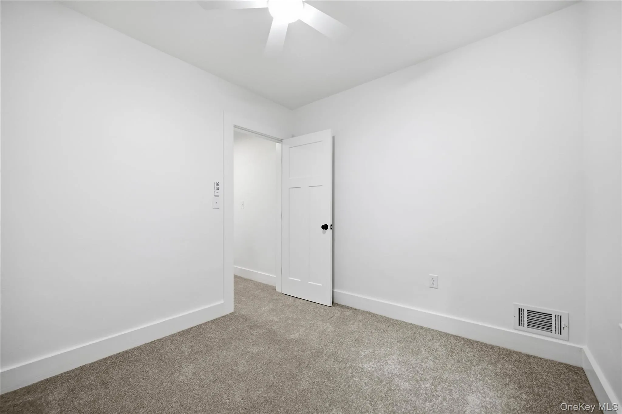 19 Cherry Street, Warwick (town), NY, 3 Bedrooms Bedrooms, 5 Rooms Rooms,1 BathroomBathrooms,Residential Lease,For Rent,Cherry,0,1032005 19 Cherry Street, Warwick (town), NY, 3 Bedrooms Bedrooms, 5 Rooms Rooms,1 BathroomBathrooms,Residential Lease,For Rent,Cherry,0,1032005