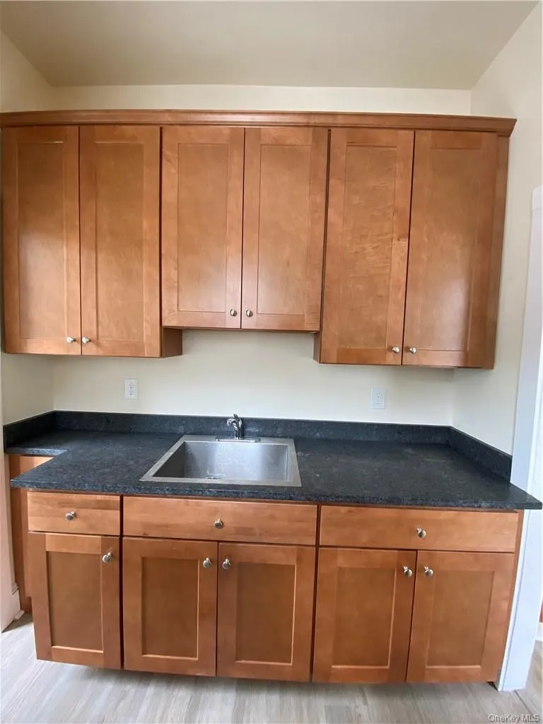 8 Franklin Avenue, Orangetown, NY, 1 Bedroom Bedrooms, 4 Rooms Rooms,1 BathroomBathrooms,Residential Lease,For Rent,Franklin,0,1032009 8 Franklin Avenue, Orangetown, NY, 1 Bedroom Bedrooms, 4 Rooms Rooms,1 BathroomBathrooms,Residential Lease,For Rent,Franklin,0,1032009