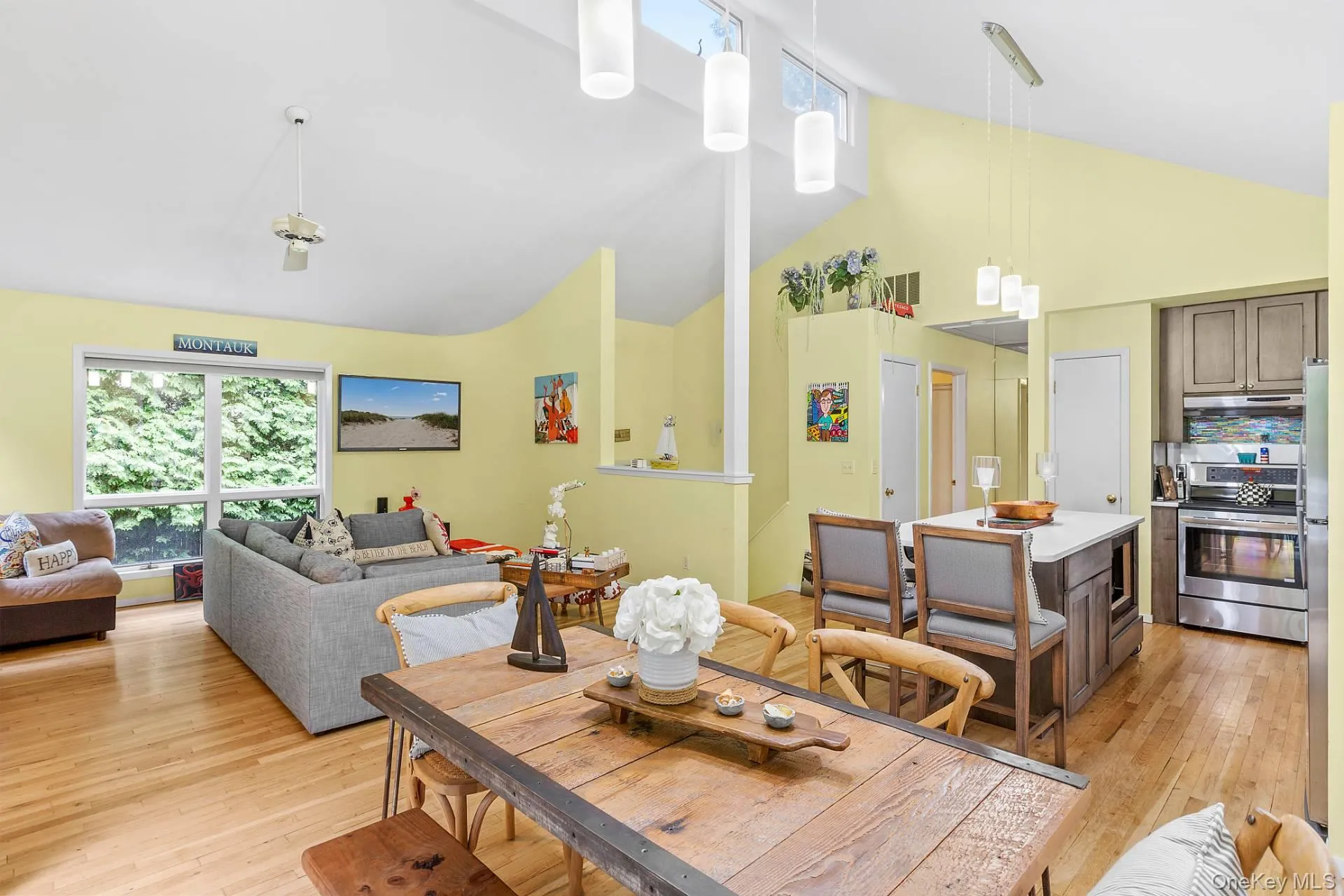 14 Hoover Court, East Hampton, NY, 3 Bedrooms Bedrooms, 8 Rooms Rooms,2 BathroomsBathrooms,Residential,For Rent,Hoover,0,1032010 14 Hoover Court, East Hampton, NY, 3 Bedrooms Bedrooms, 8 Rooms Rooms,2 BathroomsBathrooms,Residential,For Rent,Hoover,0,1032010