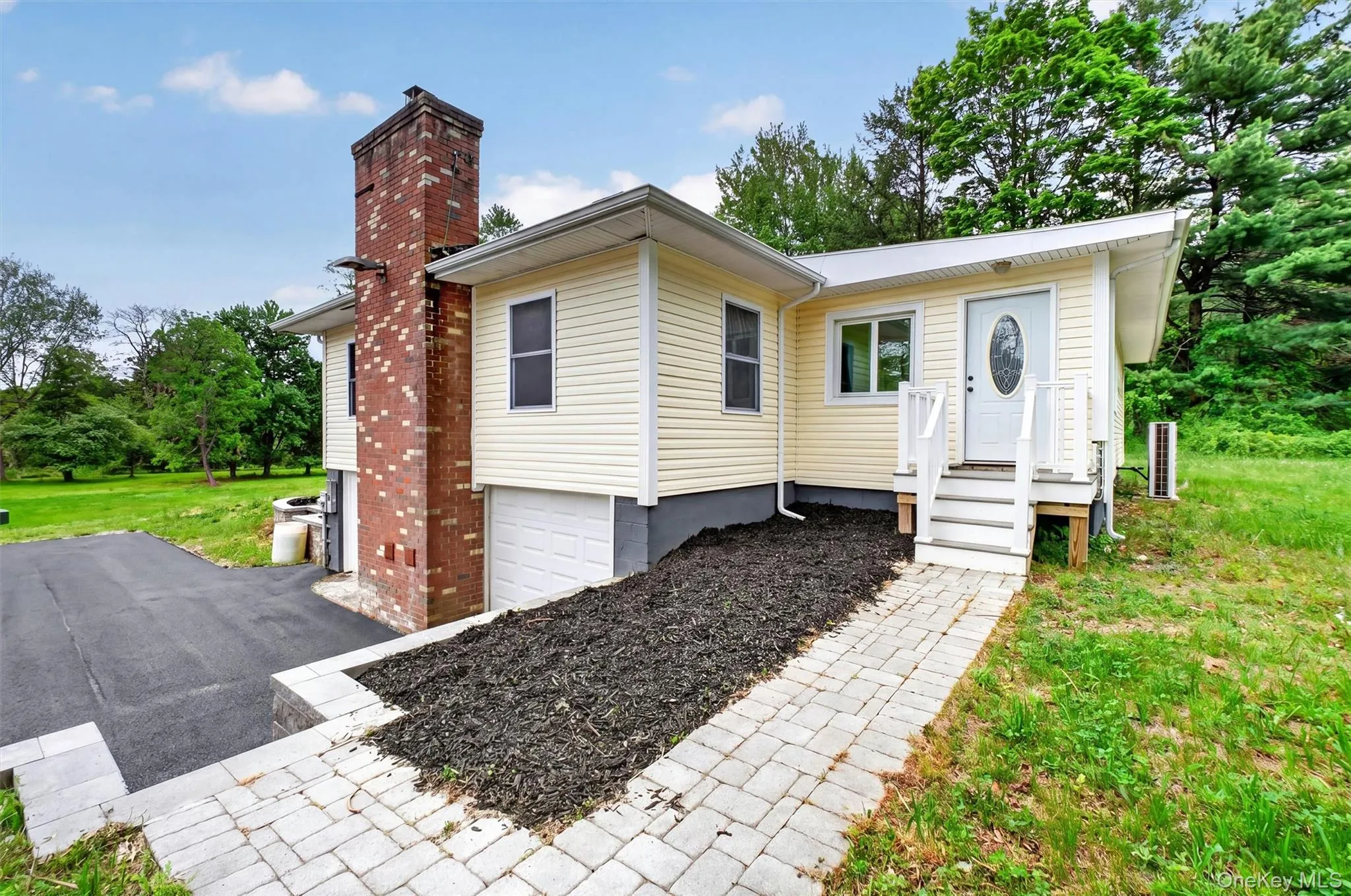 80 Cross Road, La Grange, NY, 4 Bedrooms Bedrooms, 13 Rooms Rooms,3 BathroomsBathrooms,Residential,For Rent,Cross,0,1032011 80 Cross Road, La Grange, NY, 4 Bedrooms Bedrooms, 13 Rooms Rooms,3 BathroomsBathrooms,Residential,For Rent,Cross,0,1032011