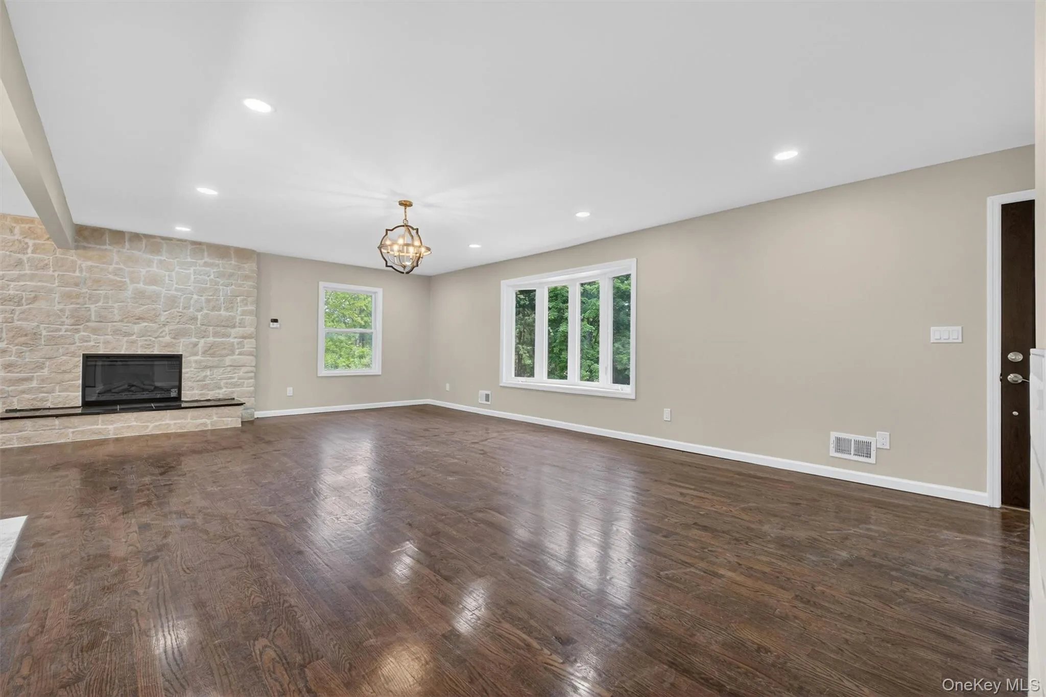 80 Cross Road, La Grange, NY, 4 Bedrooms Bedrooms, 13 Rooms Rooms,3 BathroomsBathrooms,Residential,For Rent,Cross,0,1032011 80 Cross Road, La Grange, NY, 4 Bedrooms Bedrooms, 13 Rooms Rooms,3 BathroomsBathrooms,Residential,For Rent,Cross,0,1032011