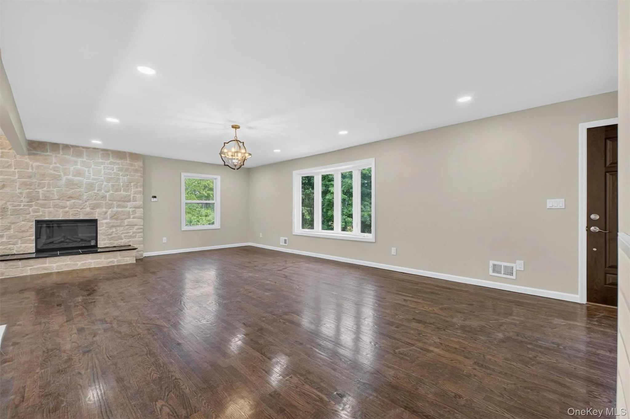 80 Cross Road, La Grange, NY, 4 Bedrooms Bedrooms, 13 Rooms Rooms,3 BathroomsBathrooms,Residential,For Rent,Cross,0,1032011 80 Cross Road, La Grange, NY, 4 Bedrooms Bedrooms, 13 Rooms Rooms,3 BathroomsBathrooms,Residential,For Rent,Cross,0,1032011