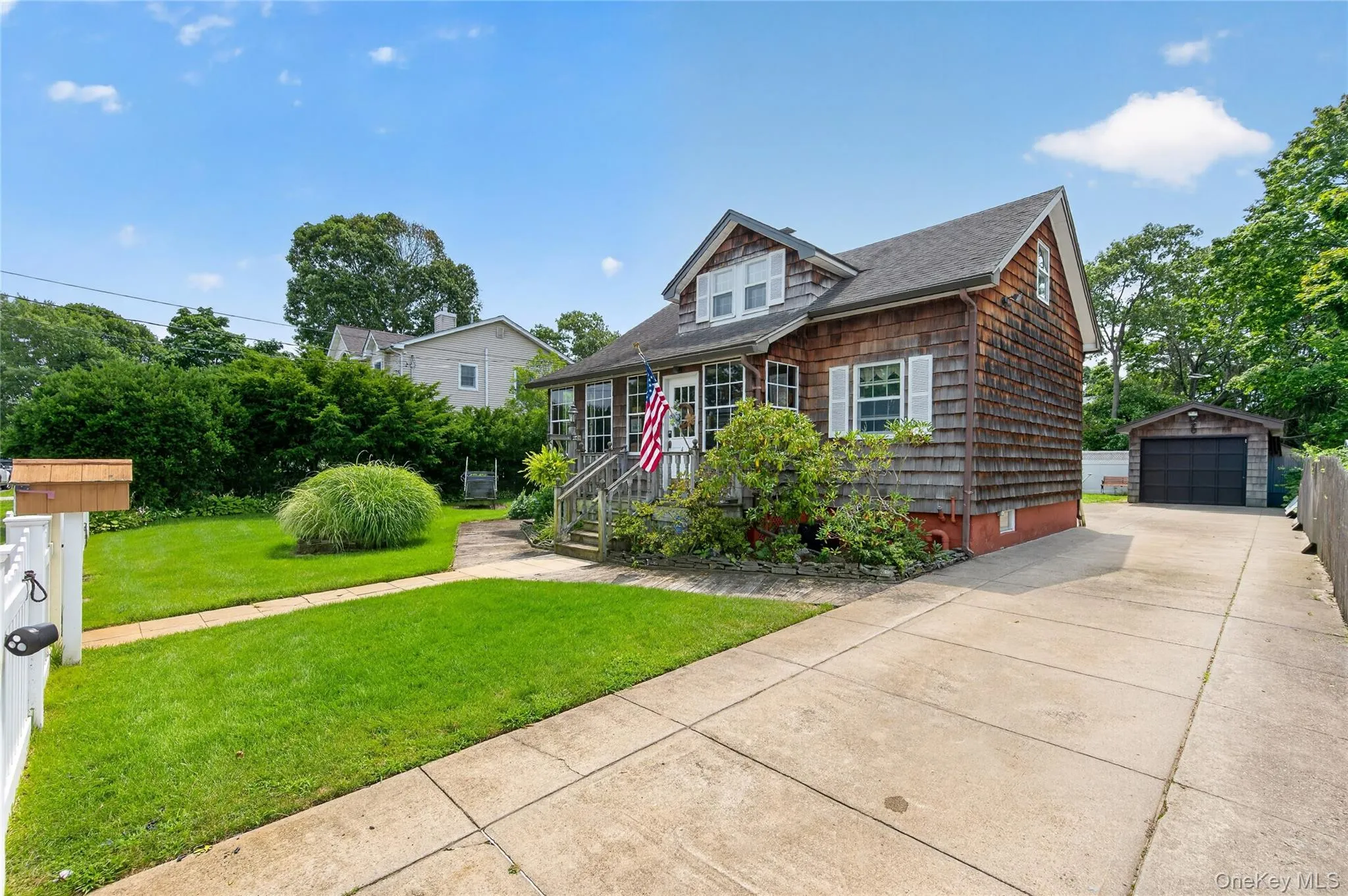 42 Cedar Street, Islip, NY, 2 Bedrooms Bedrooms, 5 Rooms Rooms,1 BathroomBathrooms,Residential,For Rent,Cedar,0,1032012 42 Cedar Street, Islip, NY, 2 Bedrooms Bedrooms, 5 Rooms Rooms,1 BathroomBathrooms,Residential,For Rent,Cedar,0,1032012