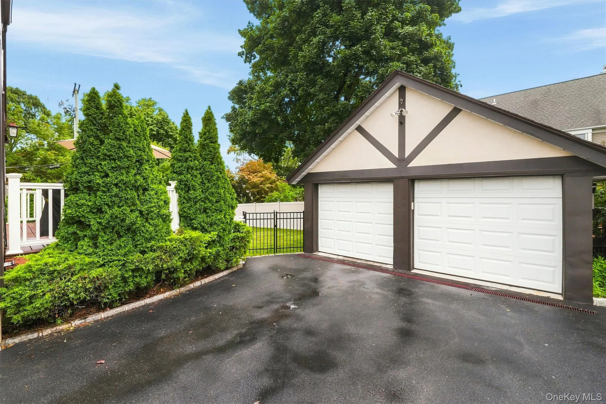 Two-car Garage features lots of space for vehicles and storage! Two-car Garage features lots of space for vehicles and storage!