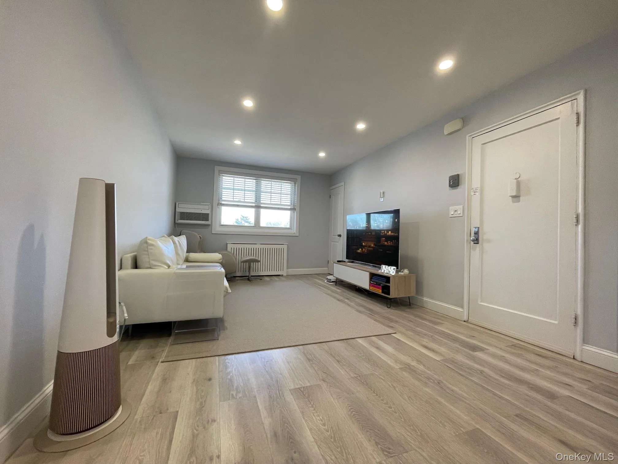 249-20 57TH Avenue, New York, NY, 2 Bedrooms Bedrooms, 5 Rooms Rooms,1 BathroomBathrooms,Residential,For Rent,57TH,0,1032016 249-20 57TH Avenue, New York, NY, 2 Bedrooms Bedrooms, 5 Rooms Rooms,1 BathroomBathrooms,Residential,For Rent,57TH,0,1032016