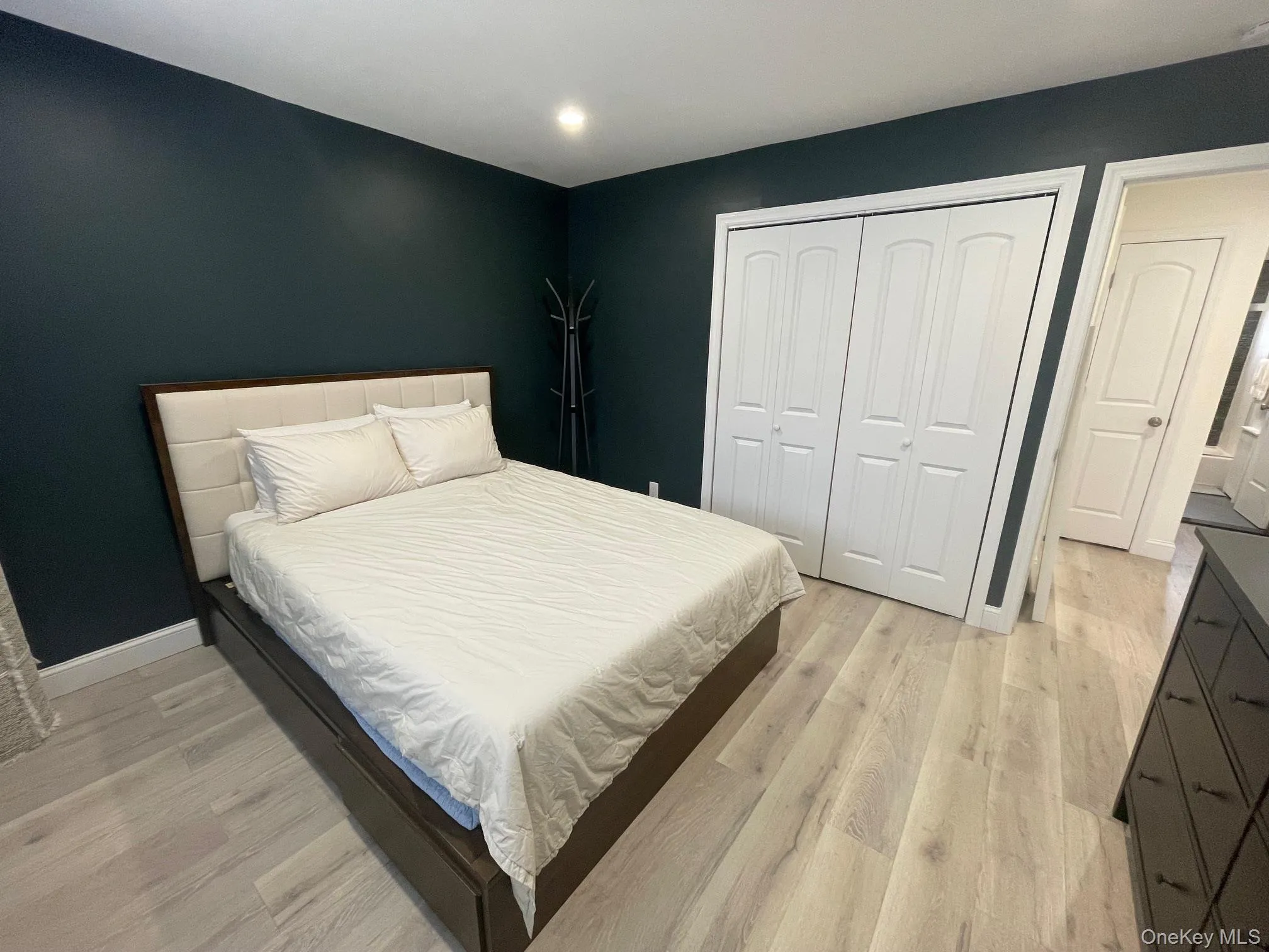 249-20 57TH Avenue, New York, NY, 2 Bedrooms Bedrooms, 5 Rooms Rooms,1 BathroomBathrooms,Residential,For Rent,57TH,0,1032016 249-20 57TH Avenue, New York, NY, 2 Bedrooms Bedrooms, 5 Rooms Rooms,1 BathroomBathrooms,Residential,For Rent,57TH,0,1032016