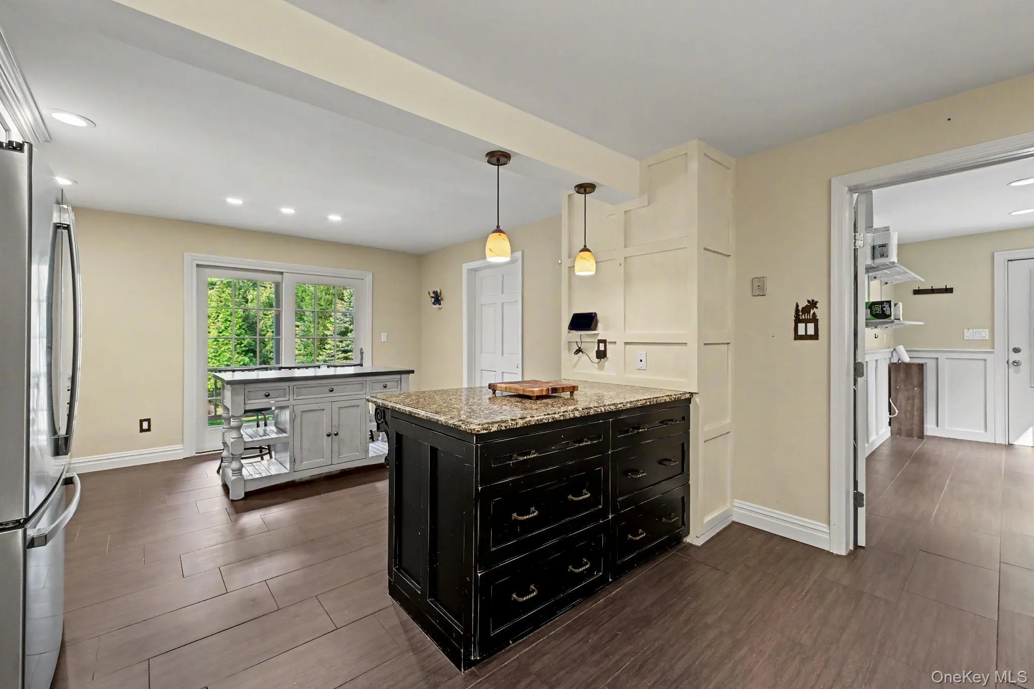 Note the size of kitchen, with 2 large counters. Great for prep work and entertaining. Note the size of kitchen, with 2 large counters. Great for prep work and entertaining.
