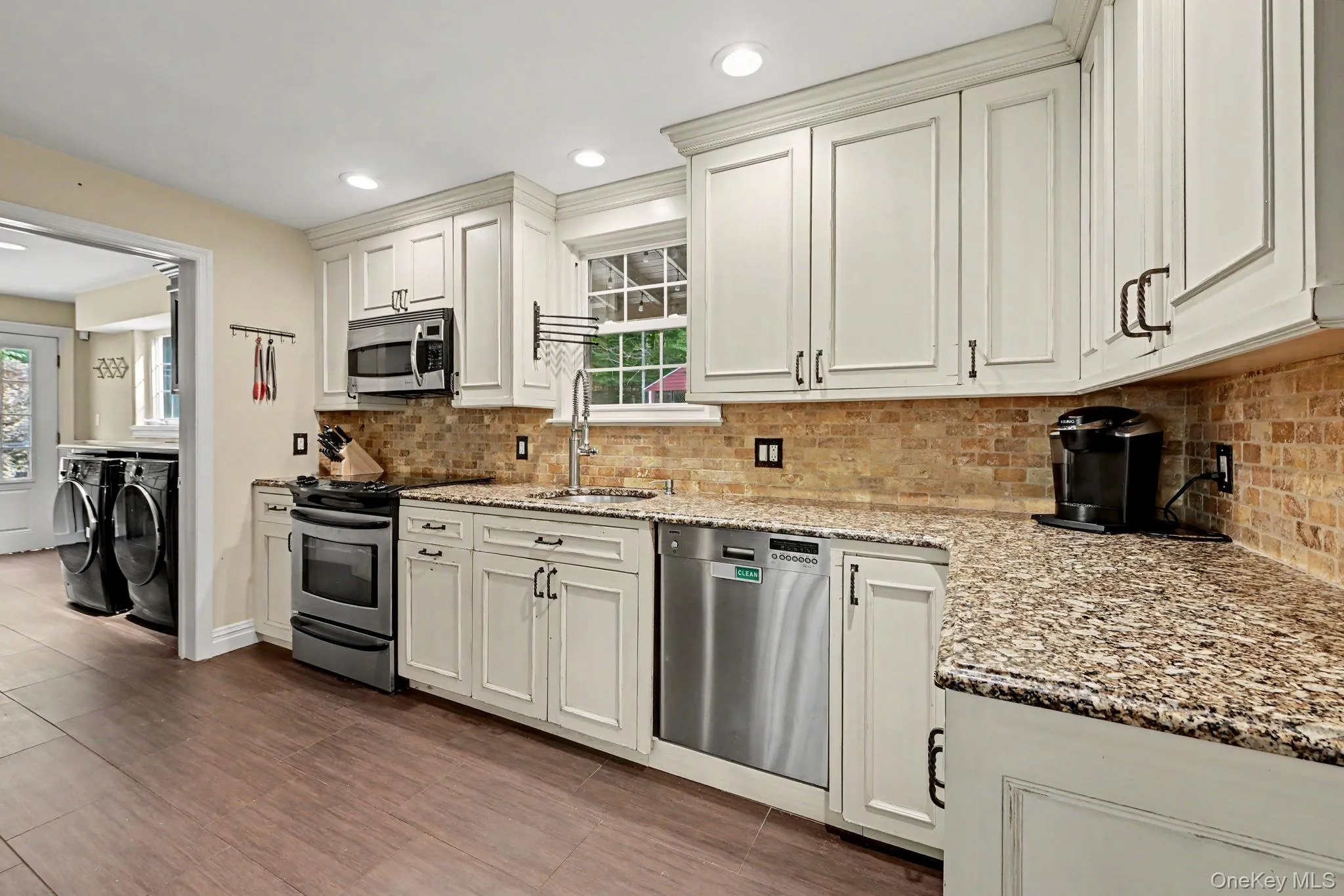 Gourmet kitchen awaits! Gourmet kitchen awaits!