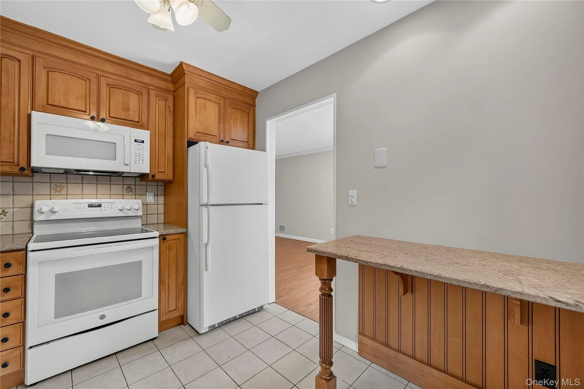 Table for 4 included in this kitchen Table for 4 included in this kitchen