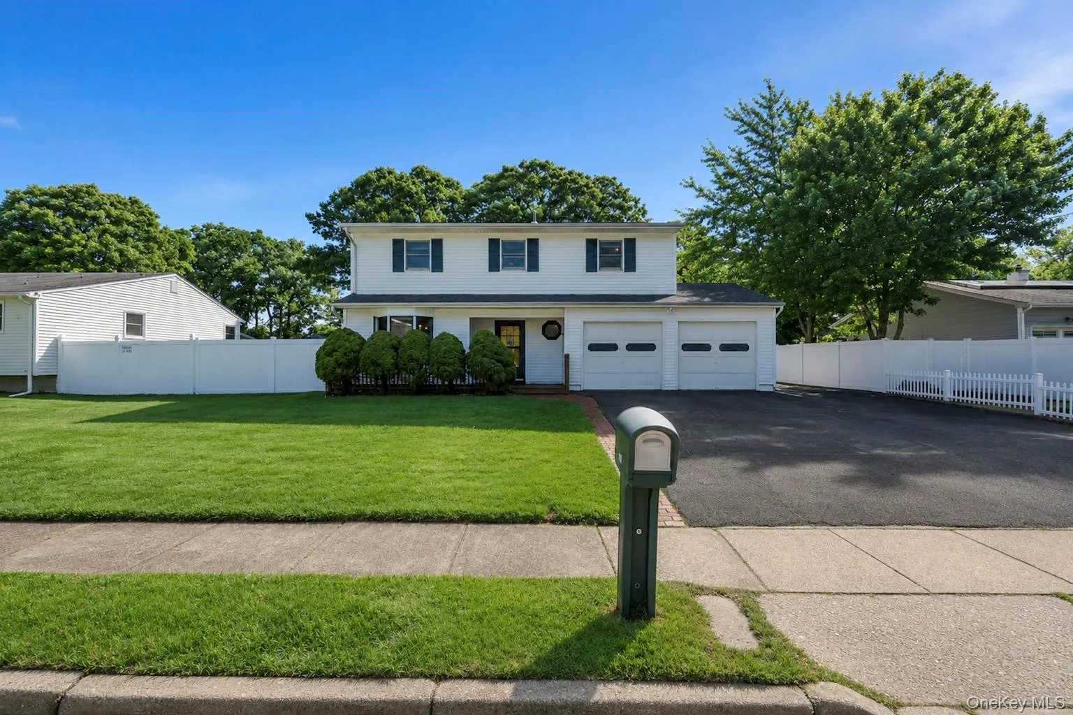 117 Selden Boulevard, Brookhaven, NY, 4 Bedrooms Bedrooms, 10 Rooms Rooms,2 BathroomsBathrooms,Residential,For Rent,Selden,0,1032034 117 Selden Boulevard, Brookhaven, NY, 4 Bedrooms Bedrooms, 10 Rooms Rooms,2 BathroomsBathrooms,Residential,For Rent,Selden,0,1032034