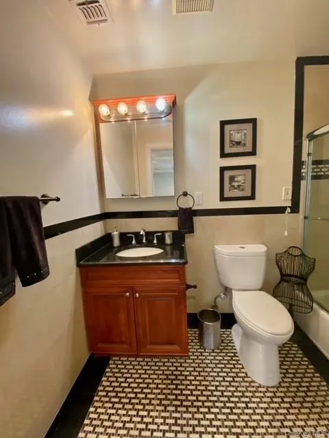 12 Adams Way, Islip, NY, 1 Bedroom Bedrooms, 4 Rooms Rooms,1 BathroomBathrooms,Residential Lease,For Rent,Adams,0,1032036 12 Adams Way, Islip, NY, 1 Bedroom Bedrooms, 4 Rooms Rooms,1 BathroomBathrooms,Residential Lease,For Rent,Adams,0,1032036