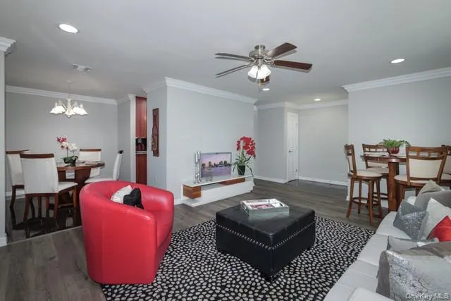 69 Adams Way, Islip, NY, 2 Bedrooms Bedrooms, 5 Rooms Rooms,2 BathroomsBathrooms,Residential Lease,For Rent,Adams,0,1032047 69 Adams Way, Islip, NY, 2 Bedrooms Bedrooms, 5 Rooms Rooms,2 BathroomsBathrooms,Residential Lease,For Rent,Adams,0,1032047