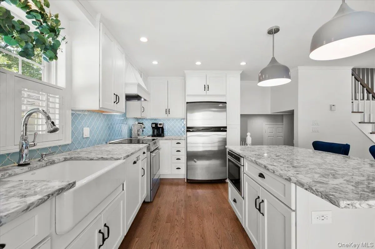39 Marie Drive, Huntington, NY, 4 Bedrooms Bedrooms, 7 Rooms Rooms,2 BathroomsBathrooms,Residential,For Rent,Marie,0,1032051 39 Marie Drive, Huntington, NY, 4 Bedrooms Bedrooms, 7 Rooms Rooms,2 BathroomsBathrooms,Residential,For Rent,Marie,0,1032051
