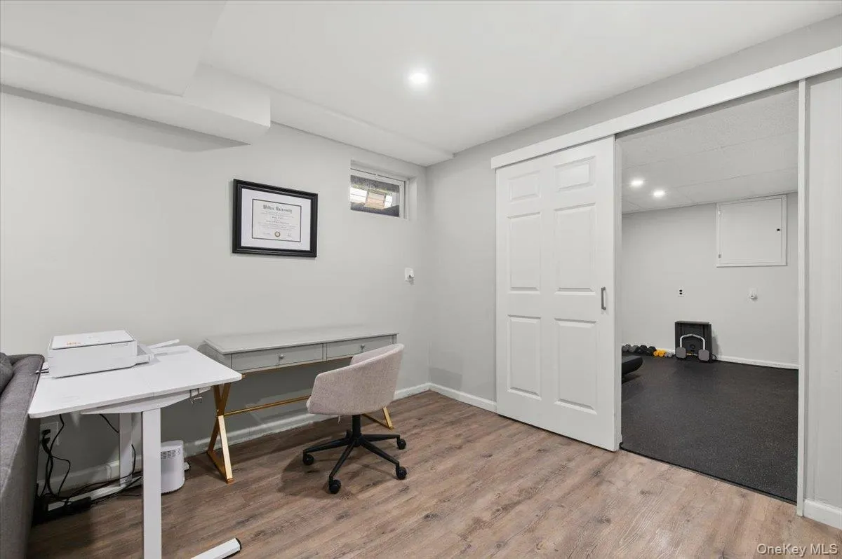39 Marie Drive, Huntington, NY, 4 Bedrooms Bedrooms, 7 Rooms Rooms,2 BathroomsBathrooms,Residential,For Rent,Marie,0,1032051 39 Marie Drive, Huntington, NY, 4 Bedrooms Bedrooms, 7 Rooms Rooms,2 BathroomsBathrooms,Residential,For Rent,Marie,0,1032051