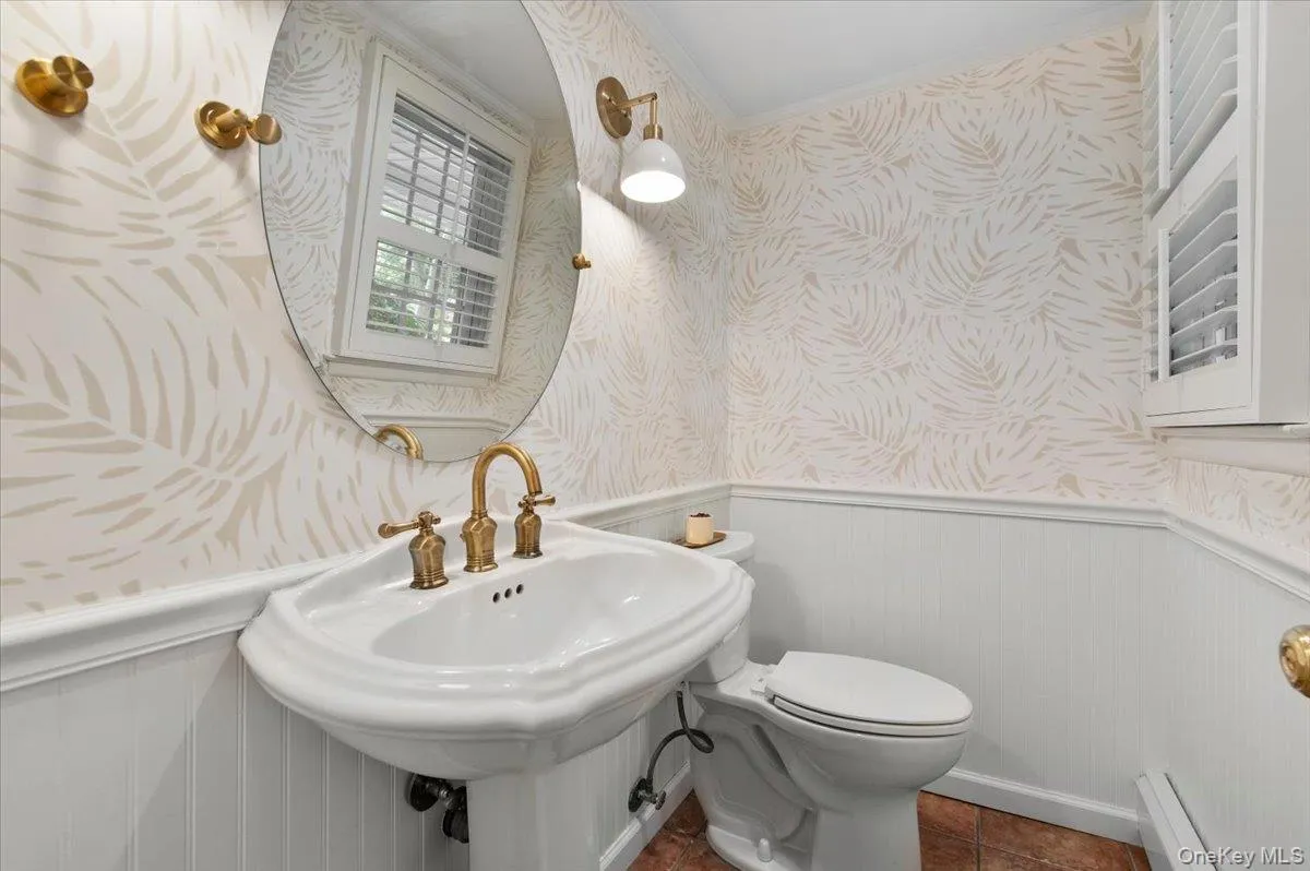 39 Marie Drive, Huntington, NY, 4 Bedrooms Bedrooms, 7 Rooms Rooms,2 BathroomsBathrooms,Residential,For Rent,Marie,0,1032051 39 Marie Drive, Huntington, NY, 4 Bedrooms Bedrooms, 7 Rooms Rooms,2 BathroomsBathrooms,Residential,For Rent,Marie,0,1032051