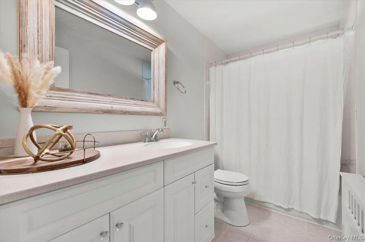 39 Marie Drive, Huntington, NY, 4 Bedrooms Bedrooms, 7 Rooms Rooms,2 BathroomsBathrooms,Residential,For Rent,Marie,0,1032051 39 Marie Drive, Huntington, NY, 4 Bedrooms Bedrooms, 7 Rooms Rooms,2 BathroomsBathrooms,Residential,For Rent,Marie,0,1032051
