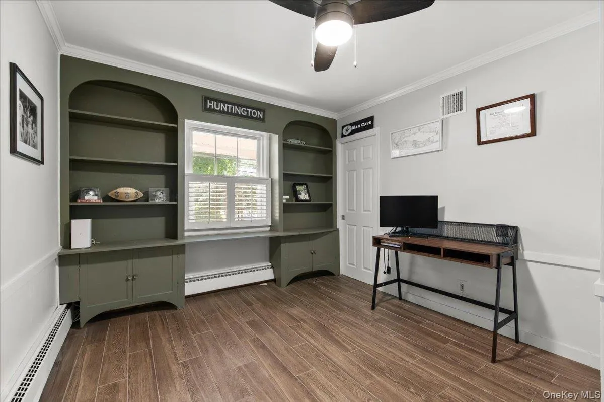 Bedroom on first floor. Bedroom on first floor.