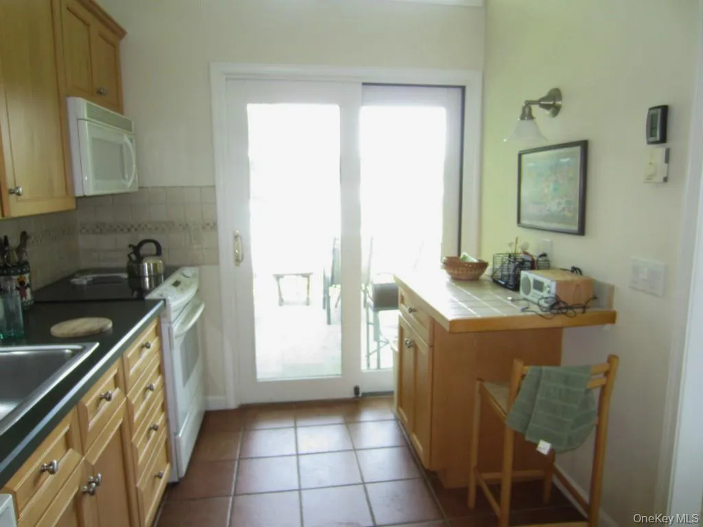 14 Frederick Street, Carmel, NY, 2 Bedrooms Bedrooms, 5 Rooms Rooms,1 BathroomBathrooms,Residential Lease,For Rent,Frederick,0,1032053 14 Frederick Street, Carmel, NY, 2 Bedrooms Bedrooms, 5 Rooms Rooms,1 BathroomBathrooms,Residential Lease,For Rent,Frederick,0,1032053