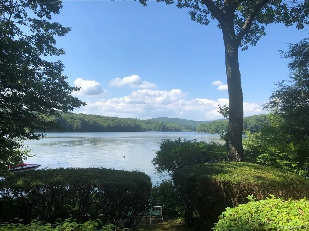 14 Frederick Street, Carmel, NY, 2 Bedrooms Bedrooms, 5 Rooms Rooms,1 BathroomBathrooms,Residential Lease,For Rent,Frederick,0,1032053 14 Frederick Street, Carmel, NY, 2 Bedrooms Bedrooms, 5 Rooms Rooms,1 BathroomBathrooms,Residential Lease,For Rent,Frederick,0,1032053