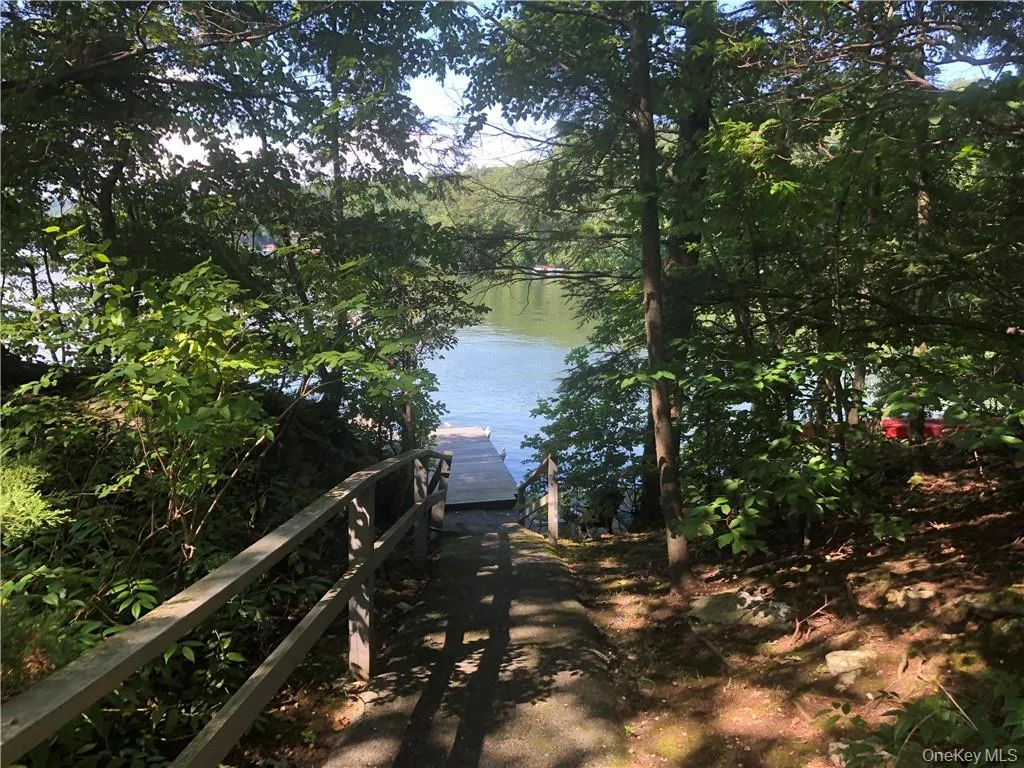 14 Frederick Street, Carmel, NY, 2 Bedrooms Bedrooms, 5 Rooms Rooms,1 BathroomBathrooms,Residential Lease,For Rent,Frederick,0,1032053 14 Frederick Street, Carmel, NY, 2 Bedrooms Bedrooms, 5 Rooms Rooms,1 BathroomBathrooms,Residential Lease,For Rent,Frederick,0,1032053