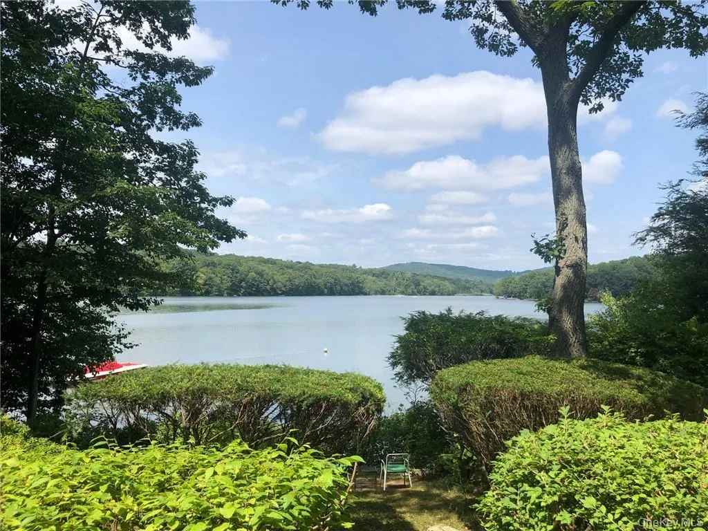 14 Frederick Street, Carmel, NY, 2 Bedrooms Bedrooms, 5 Rooms Rooms,1 BathroomBathrooms,Residential Lease,For Rent,Frederick,0,1032053 14 Frederick Street, Carmel, NY, 2 Bedrooms Bedrooms, 5 Rooms Rooms,1 BathroomBathrooms,Residential Lease,For Rent,Frederick,0,1032053