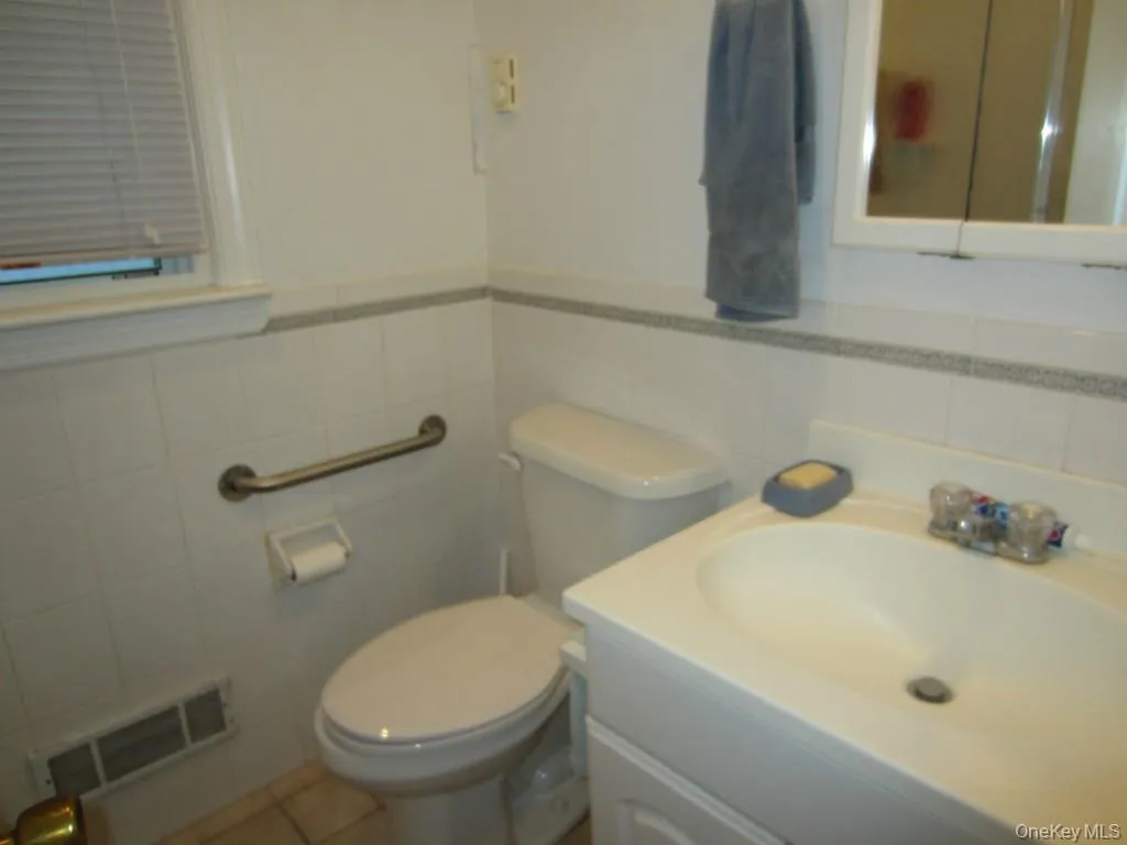 14 Frederick Street, Carmel, NY, 2 Bedrooms Bedrooms, 5 Rooms Rooms,1 BathroomBathrooms,Residential Lease,For Rent,Frederick,0,1032053 14 Frederick Street, Carmel, NY, 2 Bedrooms Bedrooms, 5 Rooms Rooms,1 BathroomBathrooms,Residential Lease,For Rent,Frederick,0,1032053