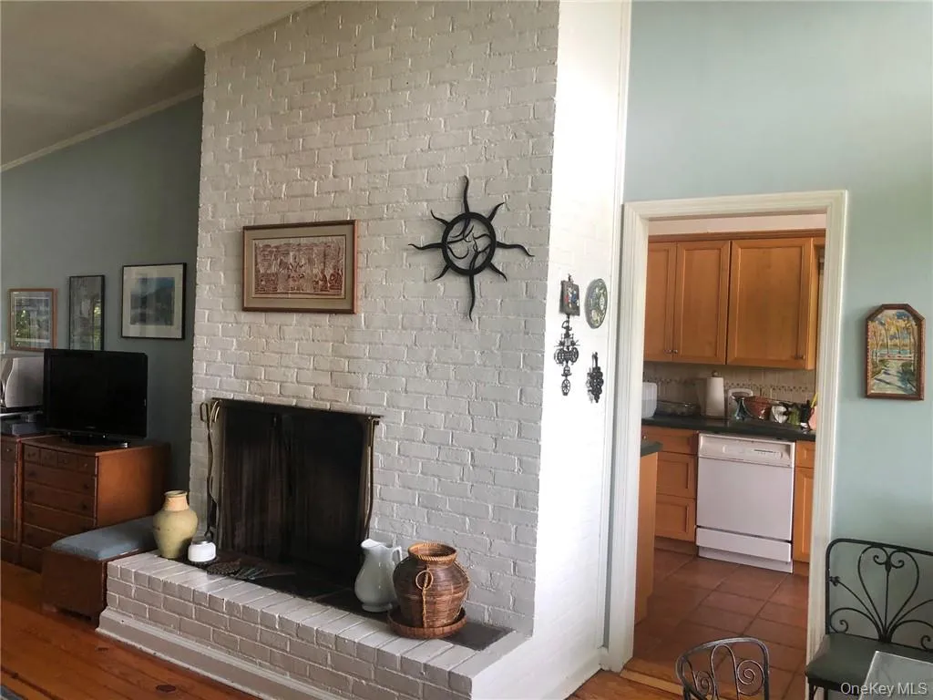14 Frederick Street, Carmel, NY, 2 Bedrooms Bedrooms, 5 Rooms Rooms,1 BathroomBathrooms,Residential Lease,For Rent,Frederick,0,1032053 14 Frederick Street, Carmel, NY, 2 Bedrooms Bedrooms, 5 Rooms Rooms,1 BathroomBathrooms,Residential Lease,For Rent,Frederick,0,1032053
