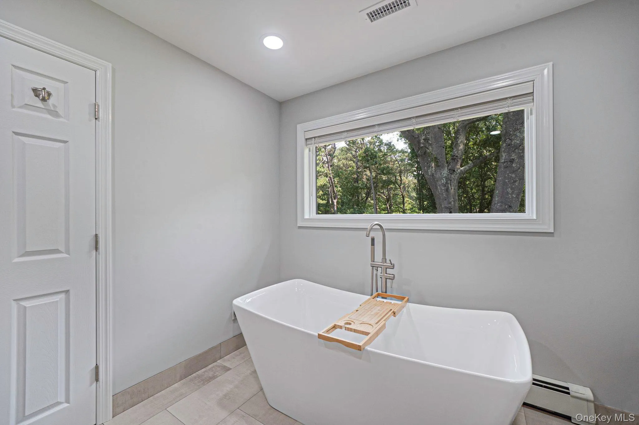 411 Robinson Avenue, Brookhaven, NY, 4 Bedrooms Bedrooms, 9 Rooms Rooms,3 BathroomsBathrooms,Residential,For Rent,Robinson,0,1032055 411 Robinson Avenue, Brookhaven, NY, 4 Bedrooms Bedrooms, 9 Rooms Rooms,3 BathroomsBathrooms,Residential,For Rent,Robinson,0,1032055