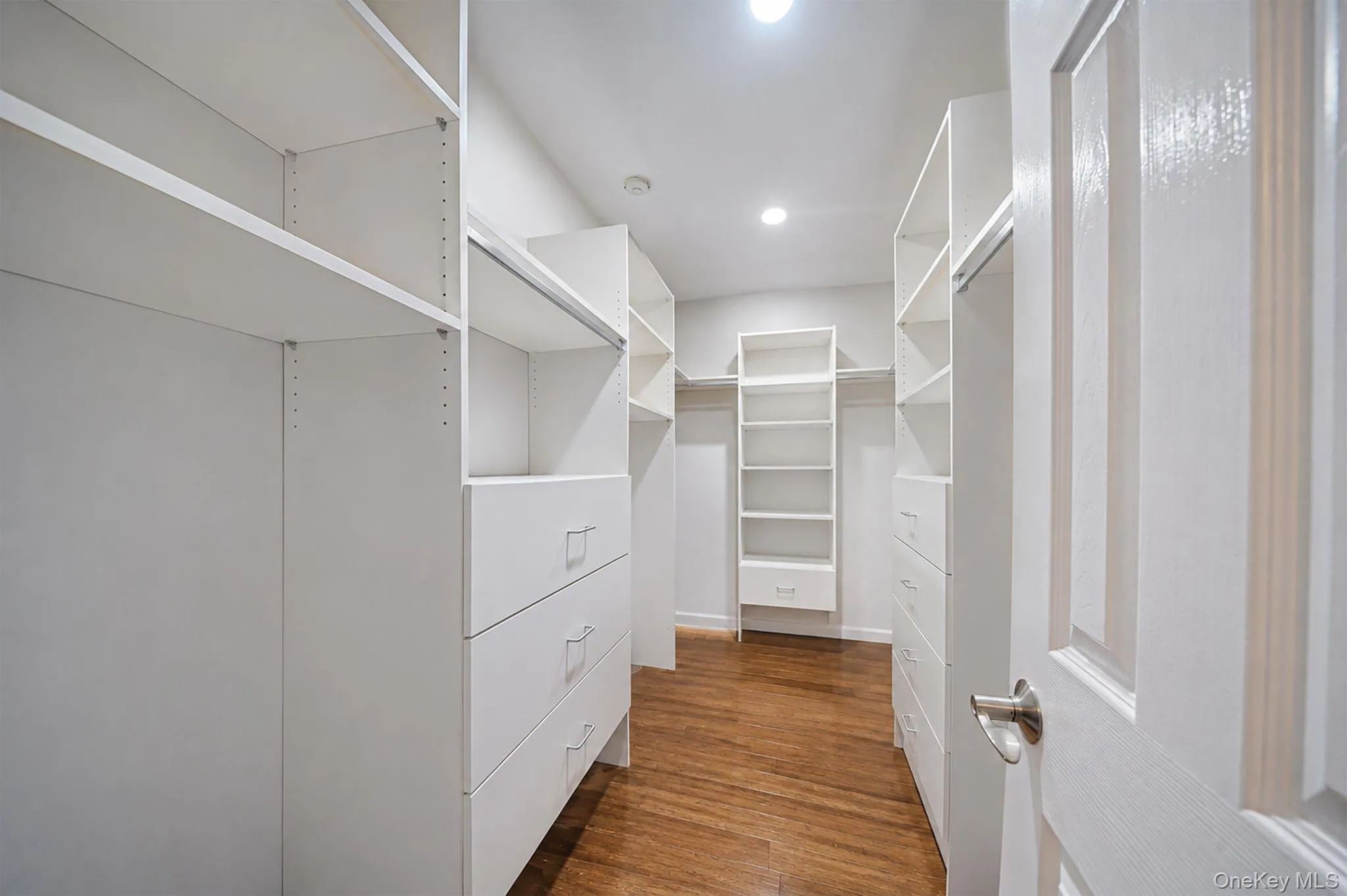 411 Robinson Avenue, Brookhaven, NY, 4 Bedrooms Bedrooms, 9 Rooms Rooms,3 BathroomsBathrooms,Residential,For Rent,Robinson,0,1032055 411 Robinson Avenue, Brookhaven, NY, 4 Bedrooms Bedrooms, 9 Rooms Rooms,3 BathroomsBathrooms,Residential,For Rent,Robinson,0,1032055