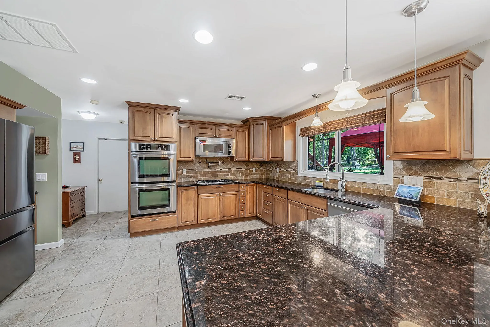 411 Robinson Avenue, Brookhaven, NY, 4 Bedrooms Bedrooms, 9 Rooms Rooms,3 BathroomsBathrooms,Residential,For Rent,Robinson,0,1032055 411 Robinson Avenue, Brookhaven, NY, 4 Bedrooms Bedrooms, 9 Rooms Rooms,3 BathroomsBathrooms,Residential,For Rent,Robinson,0,1032055