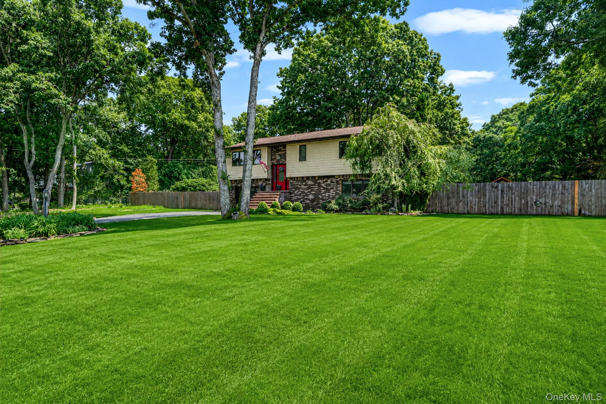 411 Robinson Avenue, Brookhaven, NY, 4 Bedrooms Bedrooms, 9 Rooms Rooms,3 BathroomsBathrooms,Residential,For Rent,Robinson,0,1032055 411 Robinson Avenue, Brookhaven, NY, 4 Bedrooms Bedrooms, 9 Rooms Rooms,3 BathroomsBathrooms,Residential,For Rent,Robinson,0,1032055