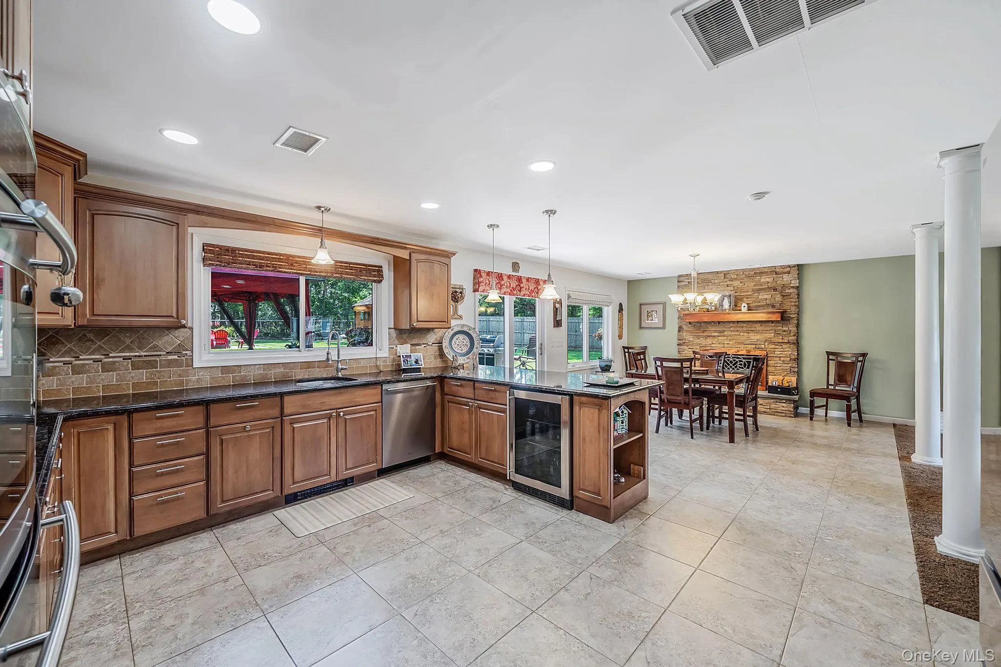 411 Robinson Avenue, Brookhaven, NY, 4 Bedrooms Bedrooms, 9 Rooms Rooms,3 BathroomsBathrooms,Residential,For Rent,Robinson,0,1032055 411 Robinson Avenue, Brookhaven, NY, 4 Bedrooms Bedrooms, 9 Rooms Rooms,3 BathroomsBathrooms,Residential,For Rent,Robinson,0,1032055