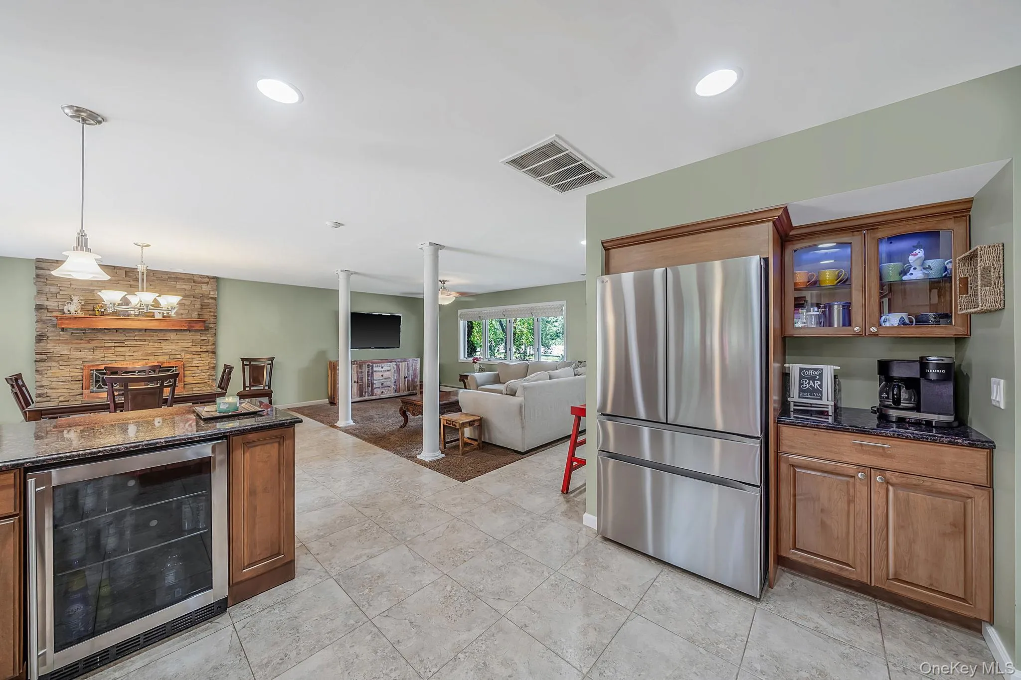 411 Robinson Avenue, Brookhaven, NY, 4 Bedrooms Bedrooms, 9 Rooms Rooms,3 BathroomsBathrooms,Residential,For Rent,Robinson,0,1032055 411 Robinson Avenue, Brookhaven, NY, 4 Bedrooms Bedrooms, 9 Rooms Rooms,3 BathroomsBathrooms,Residential,For Rent,Robinson,0,1032055