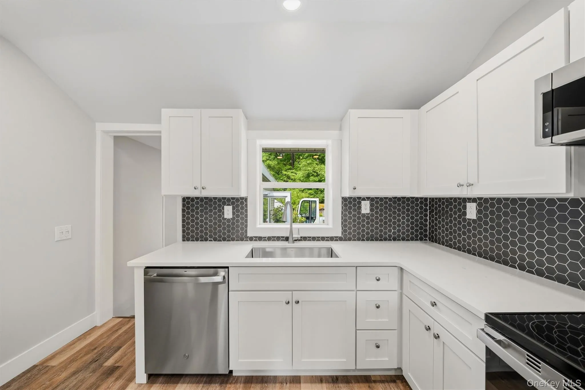 12 Dickerson Place, Warwick (town), NY, 3 Bedrooms Bedrooms, 7 Rooms Rooms,1 BathroomBathrooms,Residential Lease,For Rent,Dickerson,0,1032068 12 Dickerson Place, Warwick (town), NY, 3 Bedrooms Bedrooms, 7 Rooms Rooms,1 BathroomBathrooms,Residential Lease,For Rent,Dickerson,0,1032068
